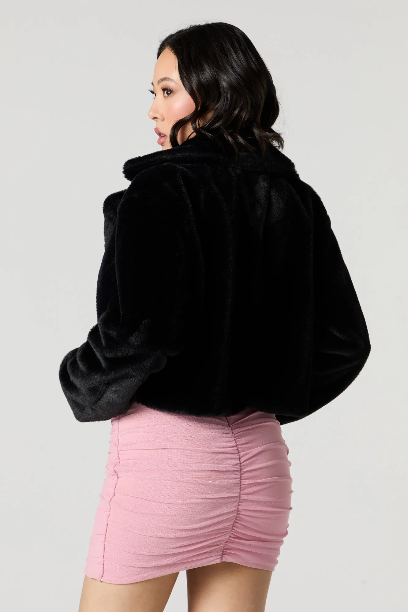 Blouson court ouvert en similifourrure sold by Urban Planet product image thumbnail 5