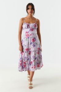 Robe-midi-volantée-fleurie-lilas-avec-fente sold by Urban Planet