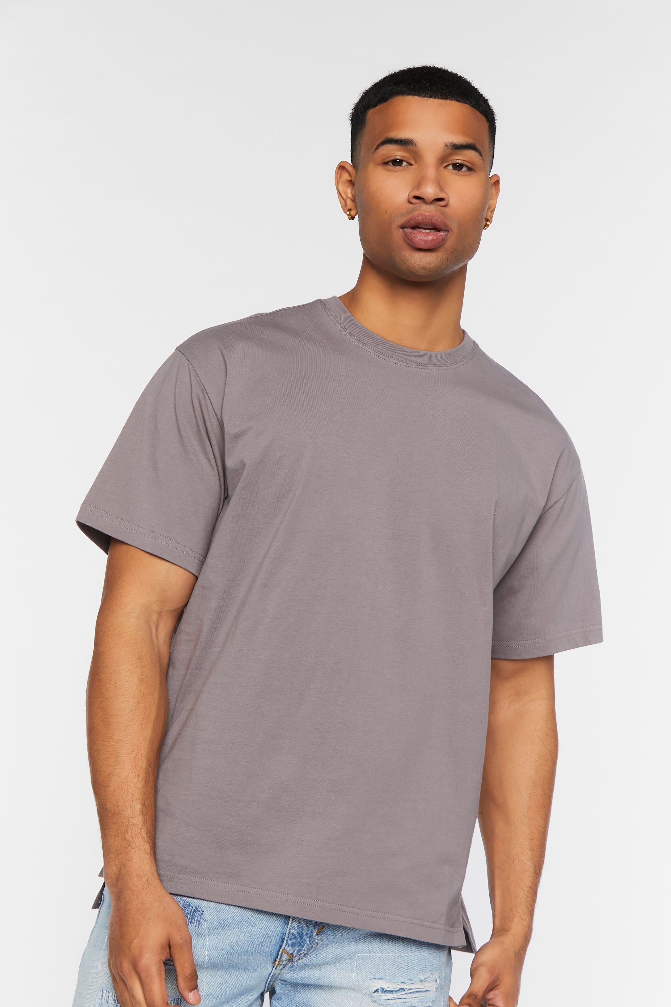 T-shirt ras du cou asymétrique sold by Urban Planet