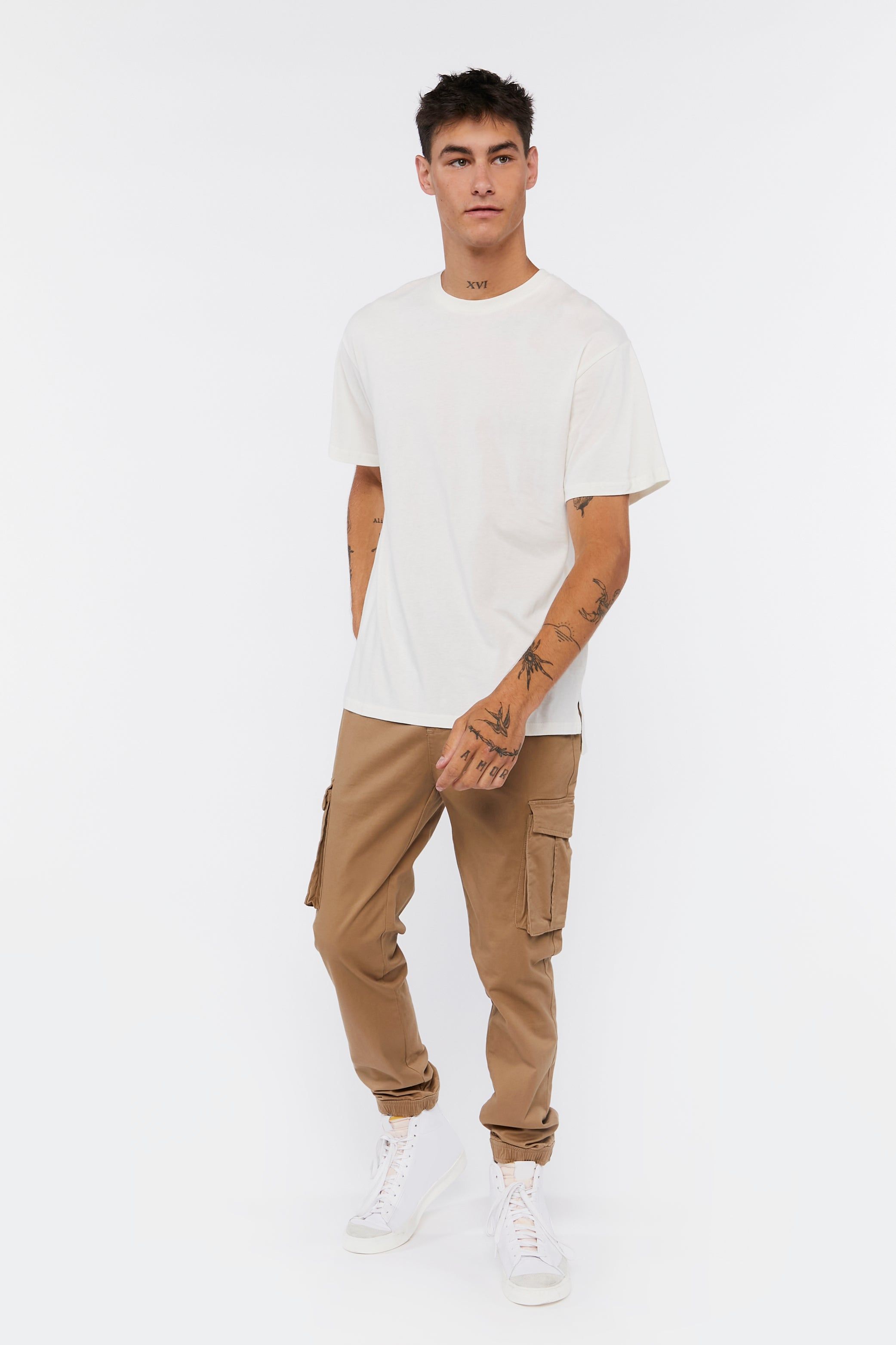 T-shirt ras du cou asymétrique sold by Urban Planet product image thumbnail 13