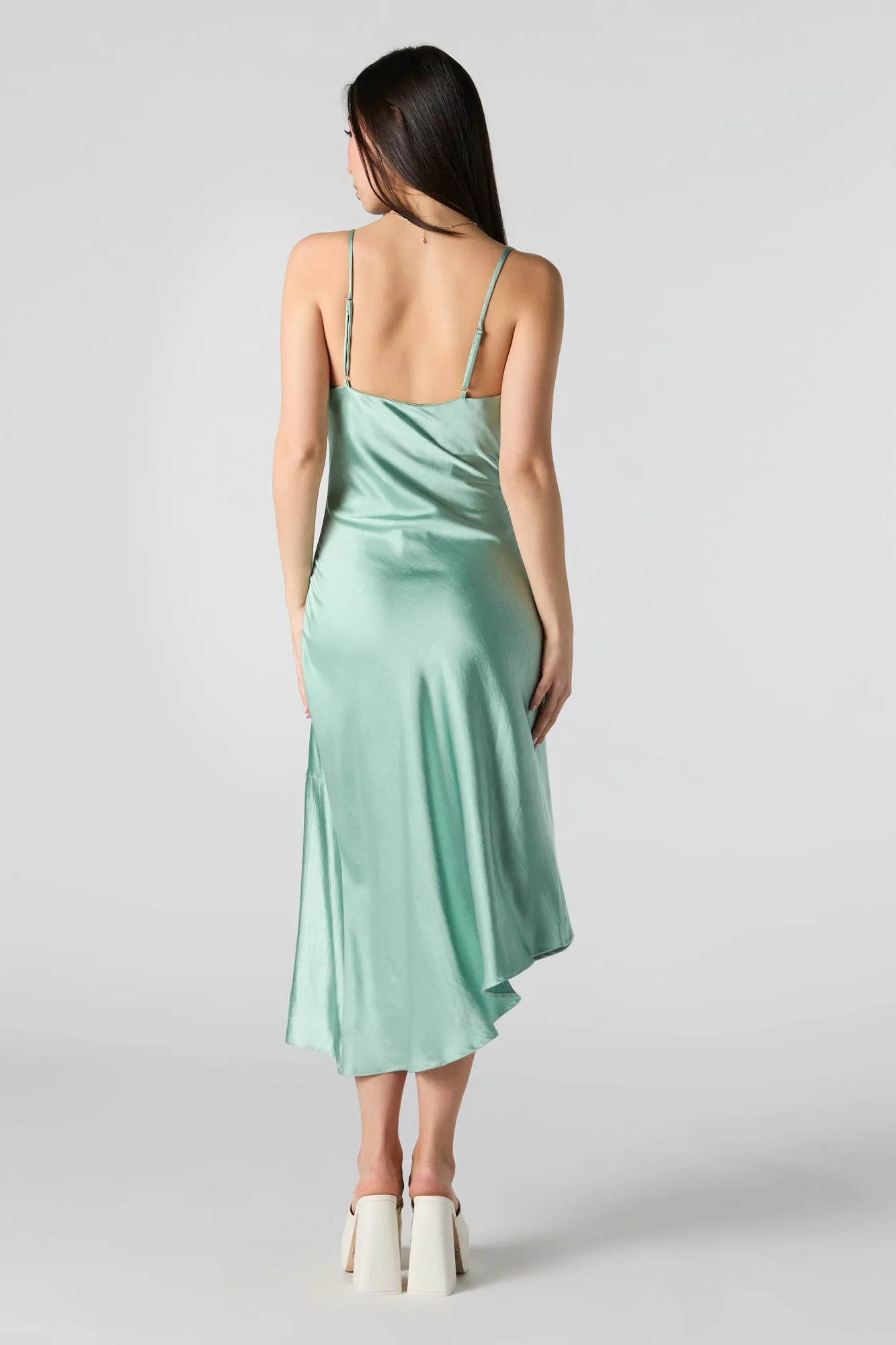 Robe midi asymétrique en satin à col châle sold by Urban Planet product image thumbnail 3