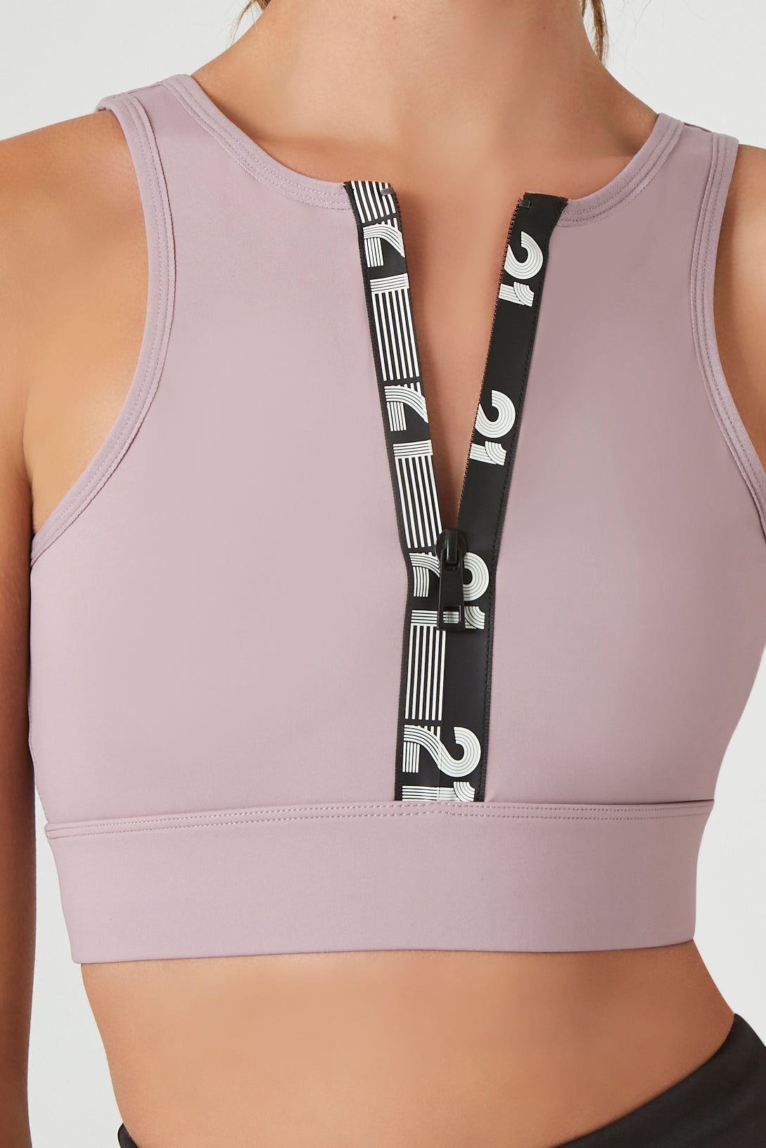 Soutien-gorge de sport à imprimé 21 avec fermeture à glissière sold by Urban Planet