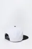 Casquette réglable avec motif brodé LA sold by Urban Planet