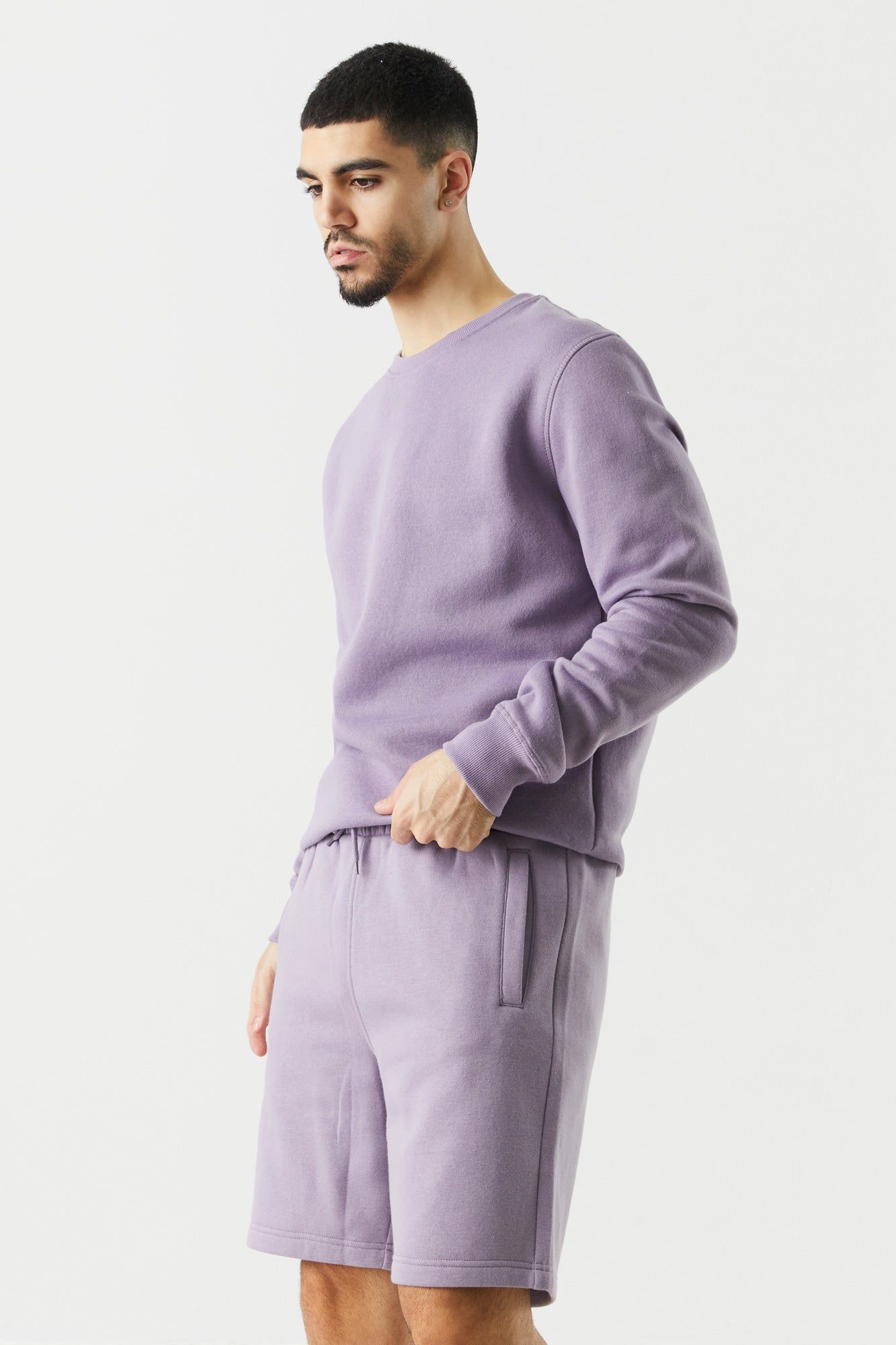 Short en molleton basique coloree à taille coulissante sold by Urban Planet