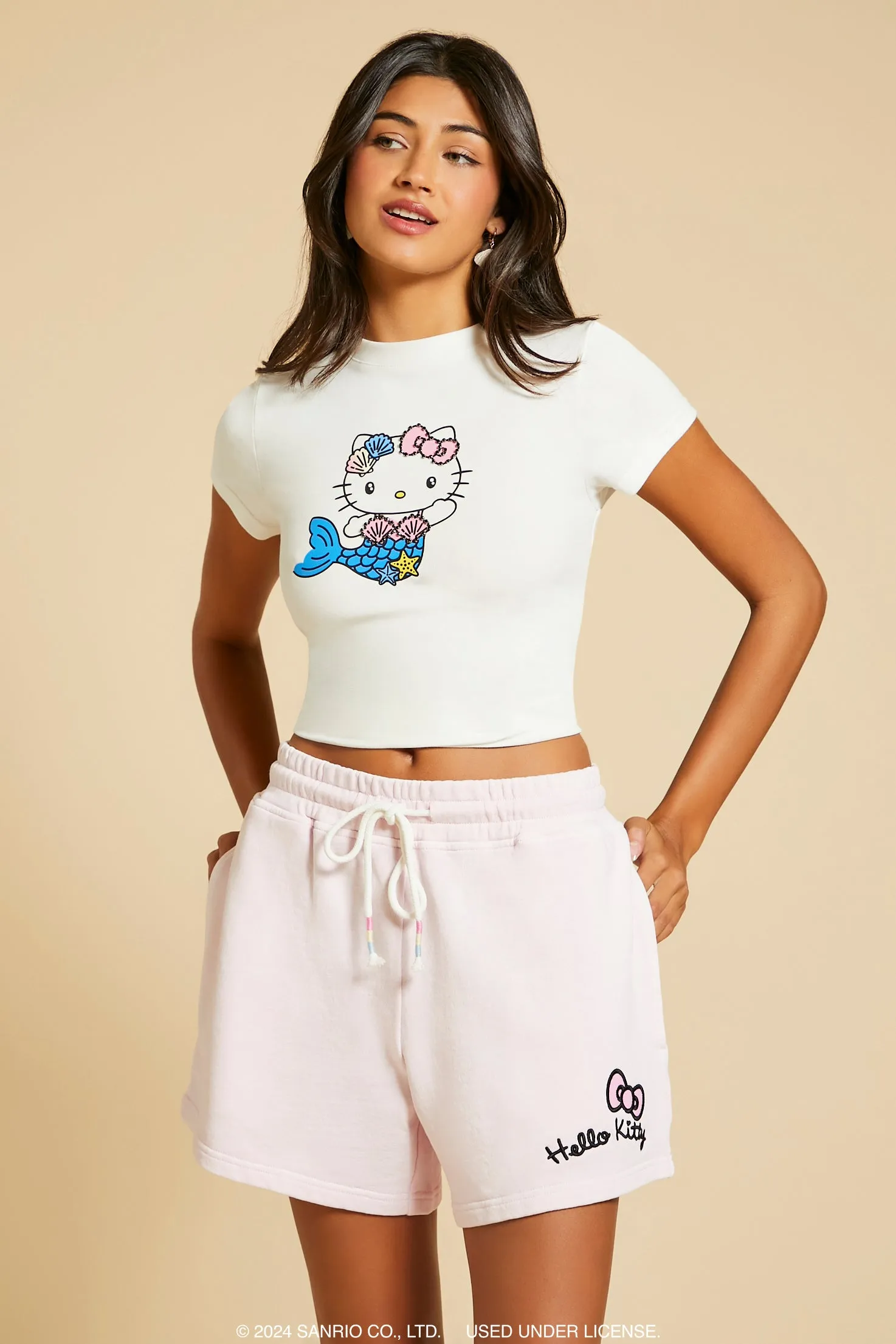 T-shirt ultracourt à imprimé Hello Kitty sirène sold by Urban Planet