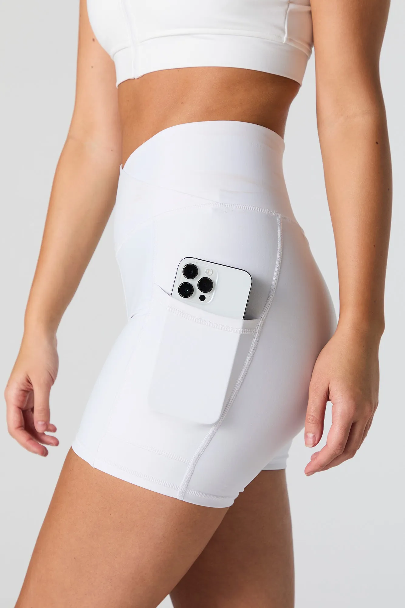 Short de cycliste sans couture à surplis sold by Urban Planet product image thumbnail 4