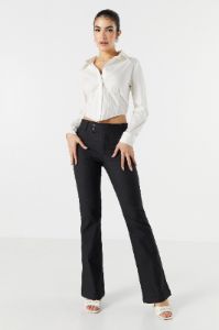 Pantalon habillé à jambe évasée sold by Urban Planet