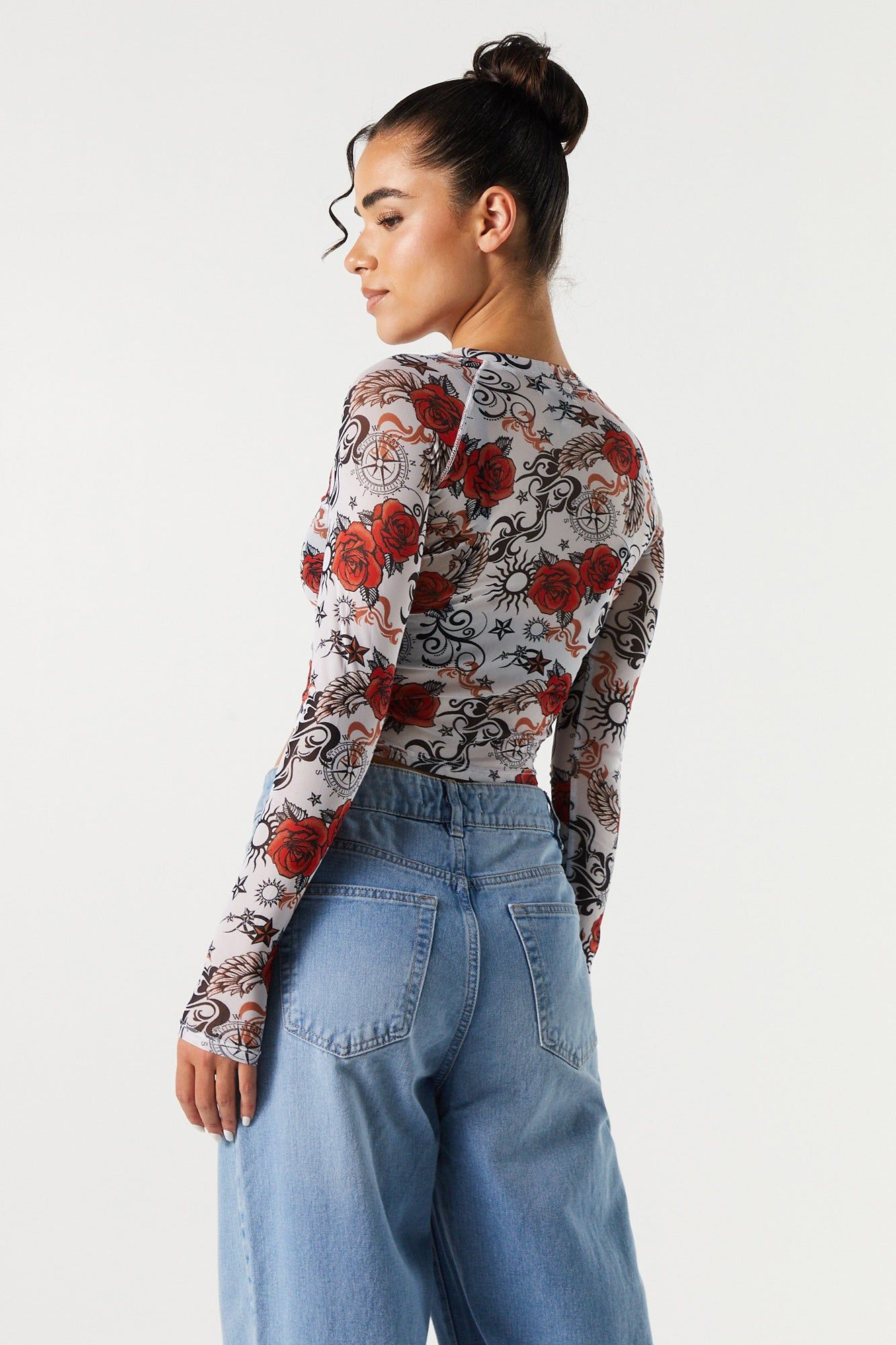 Haut court en filet à manches longues avec imprimé Rose sold by Urban Planet product image thumbnail 2