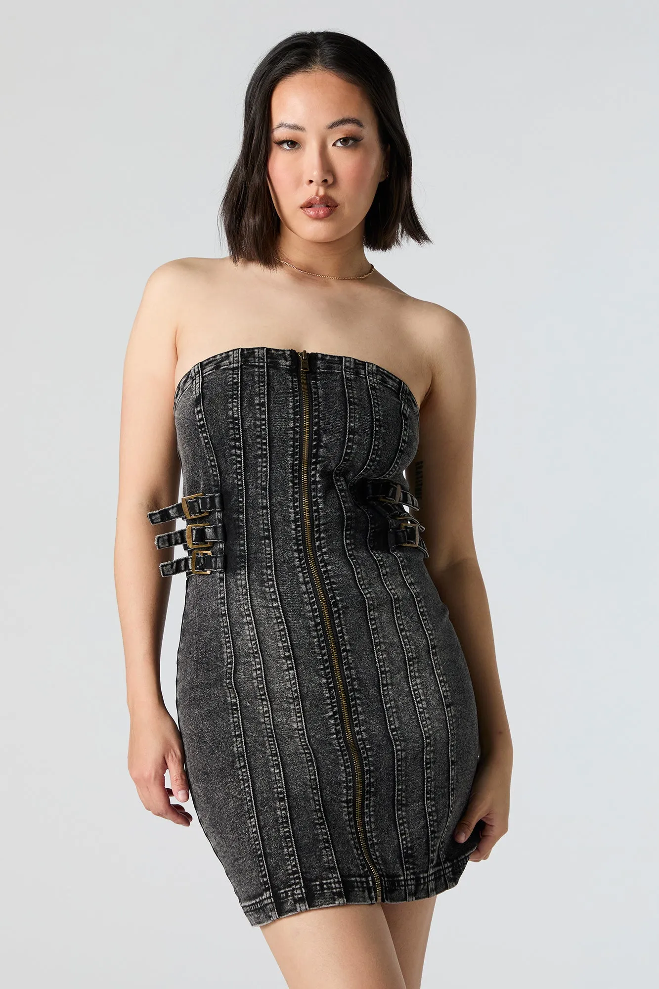 Minirobe tubulaire en denim avec fermeture à glissière sold by Urban Planet product image thumbnail 2