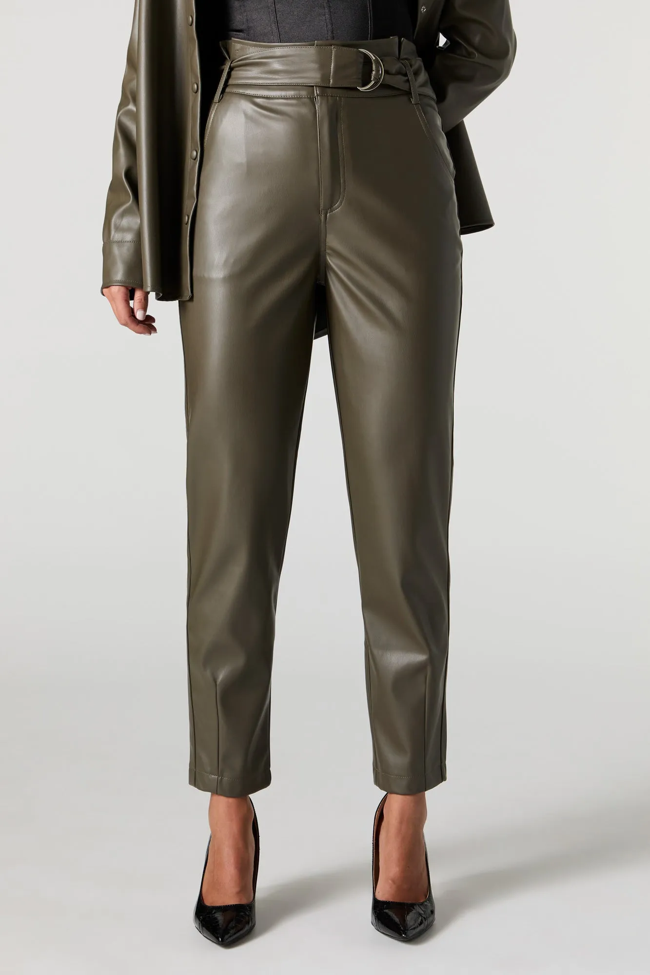 Pantalon en similicuir avec ceinture sold by Urban Planet product image thumbnail 2