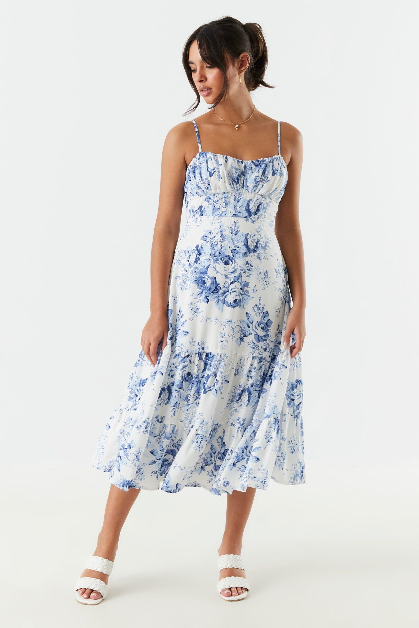 Robe-midi-volantée-fleurie-avec-fente sold by Urban Planet product image thumbnail 3