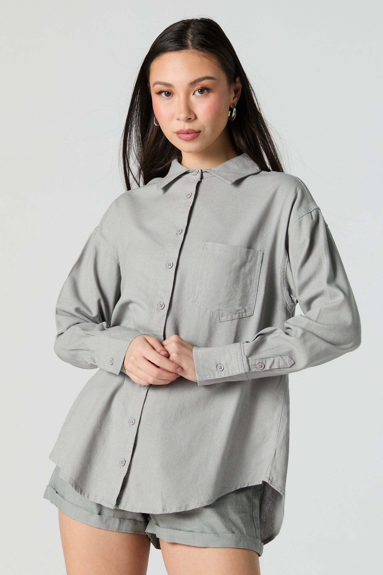 Haut boutonné surdimensionné en lin sold by Urban Planet