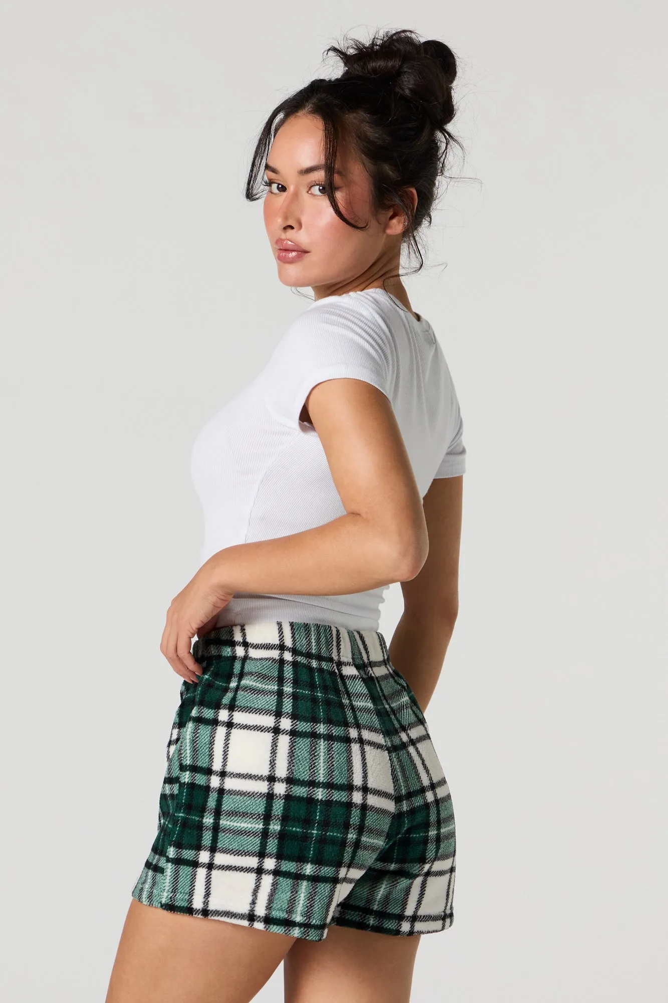 Short de pyjama imprimé en peluche sold by Urban Planet product image thumbnail 5