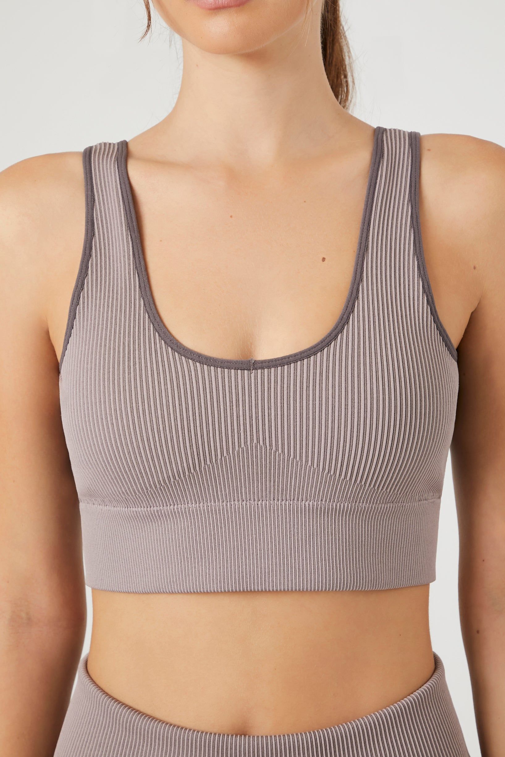 Soutien-gorge de sport sans couture à encolure arrondie sold by Urban Planet