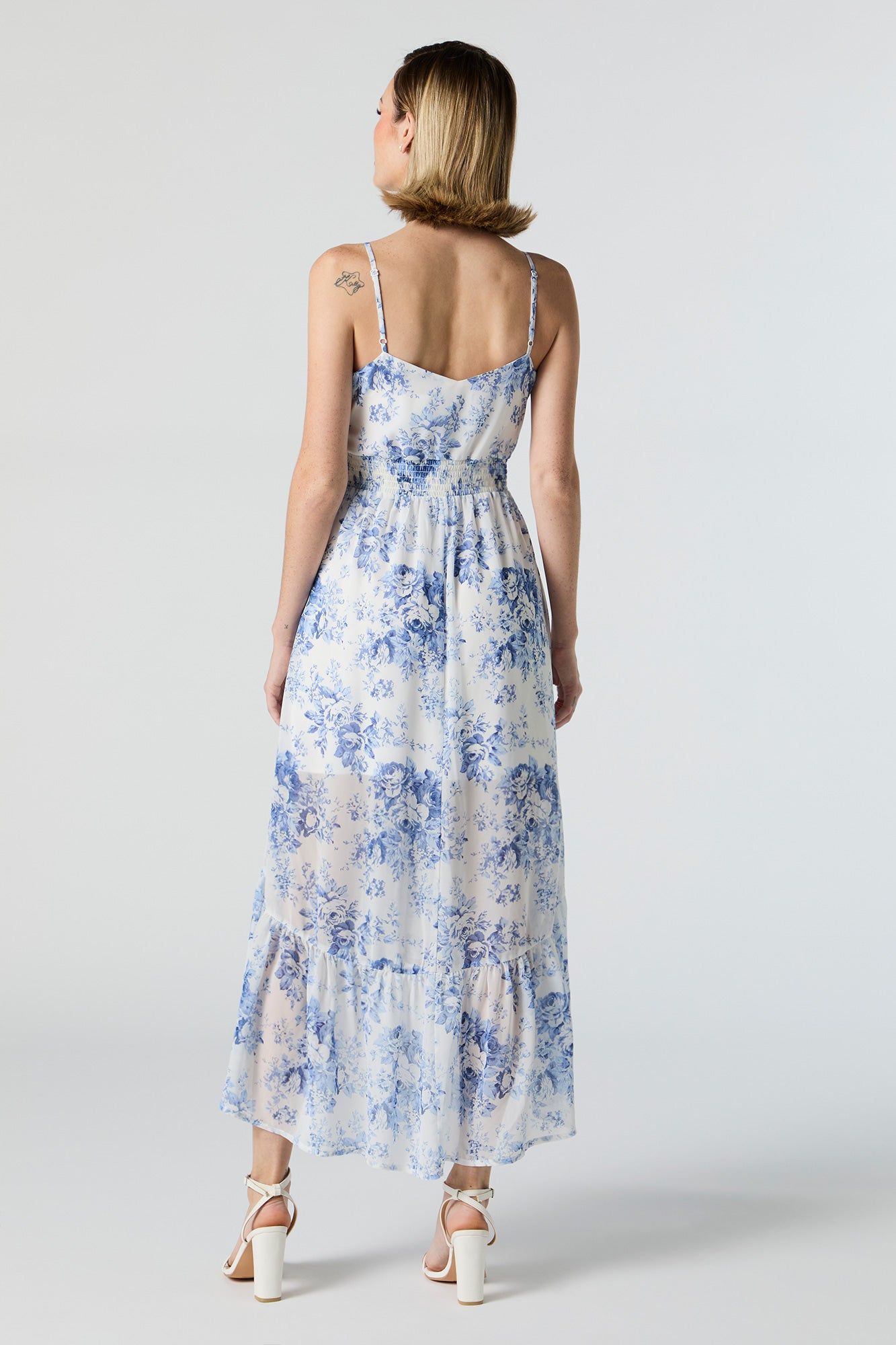 Robe midi asymétrique en chiffon fleuri bleu sold by Urban Planet product image thumbnail 3