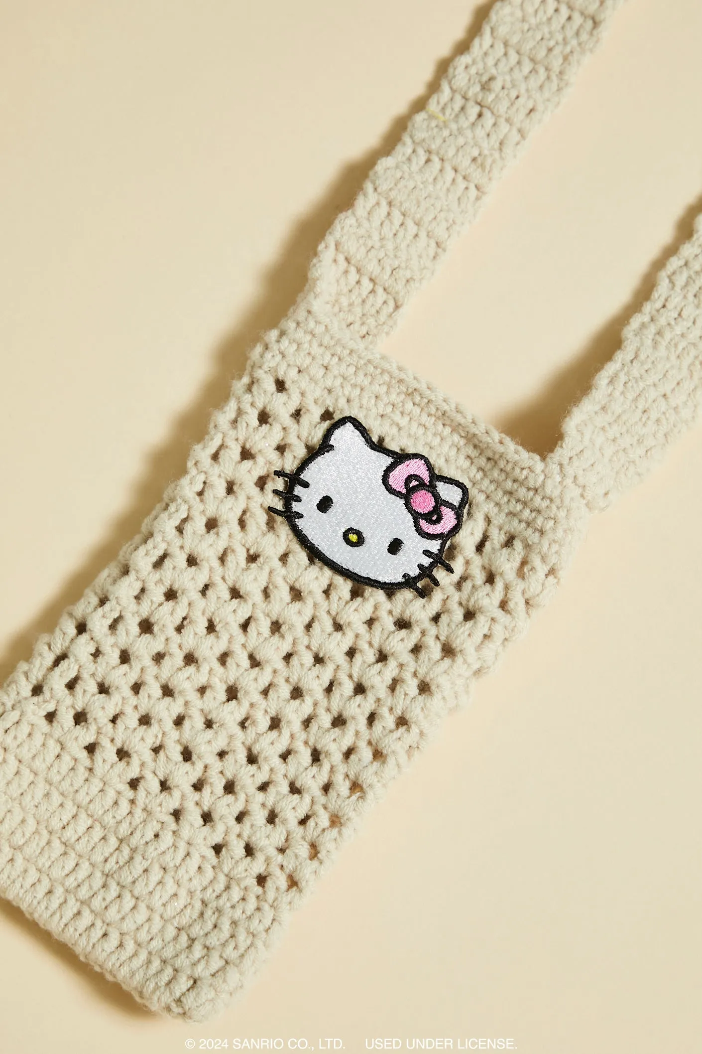 Sac à téléphone mobile crocheté à imprimé Hello Kitty sold by Urban Planet product image thumbnail 3