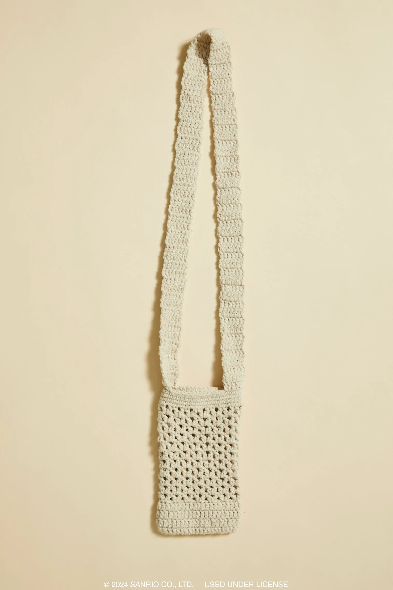 Sac à téléphone mobile crocheté à imprimé Hello Kitty sold by Urban Planet product image thumbnail 2