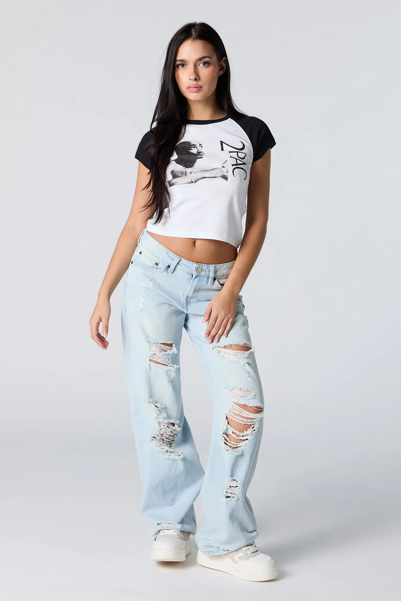 T-shirt raglan ultracourt à imprimé Tupac avec pierres du Rhin sold by Urban Planet product image thumbnail 3