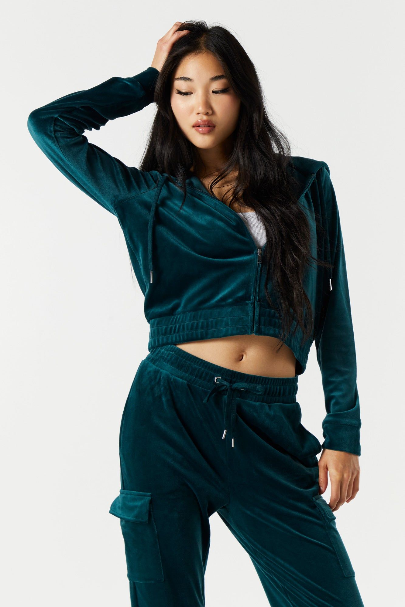 Haut à capuchon en velours avec fermeture à glissière sold by Urban Planet