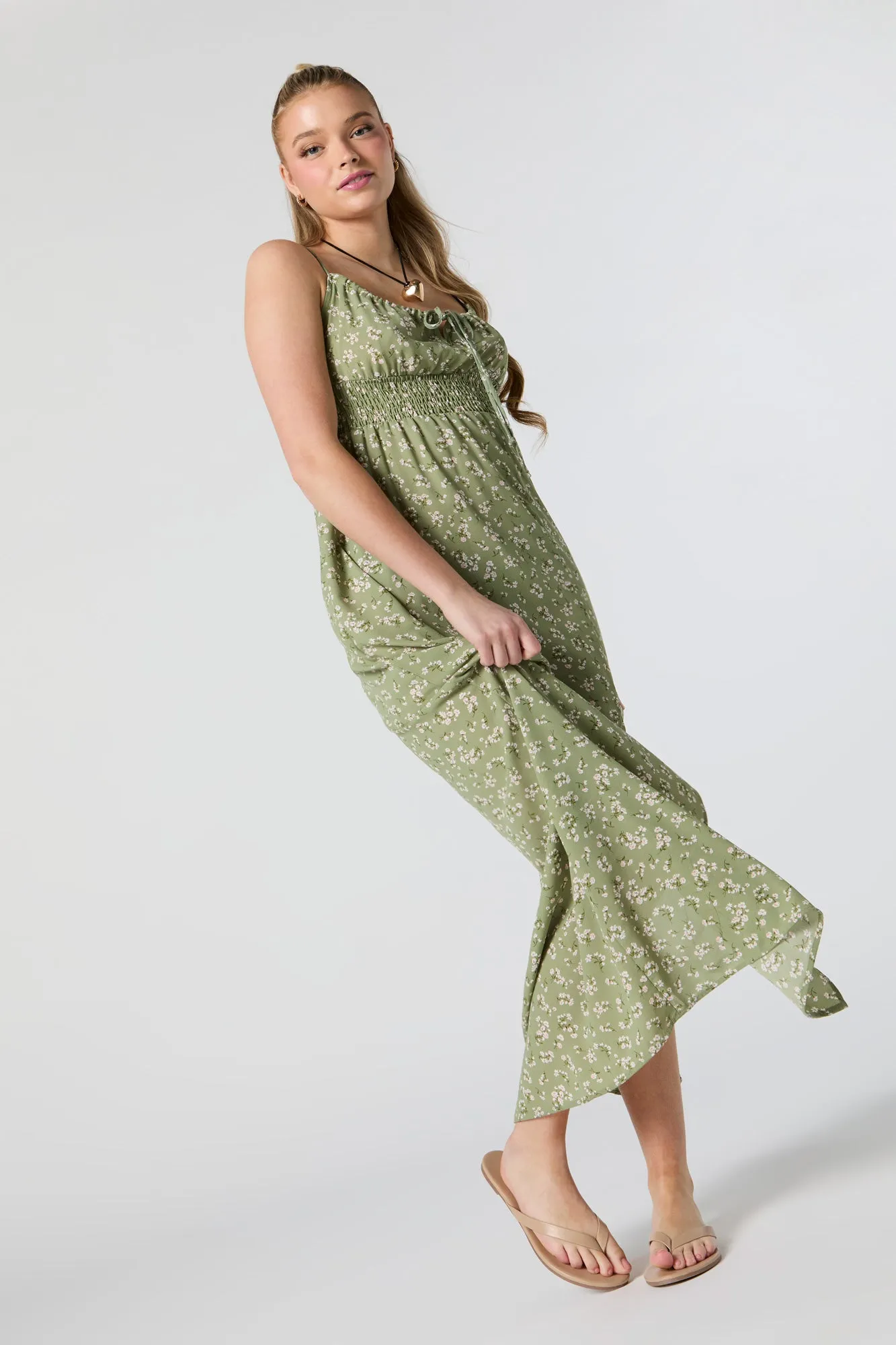 Robe maxi fleurie avec fente sold by Urban Planet product image thumbnail 4