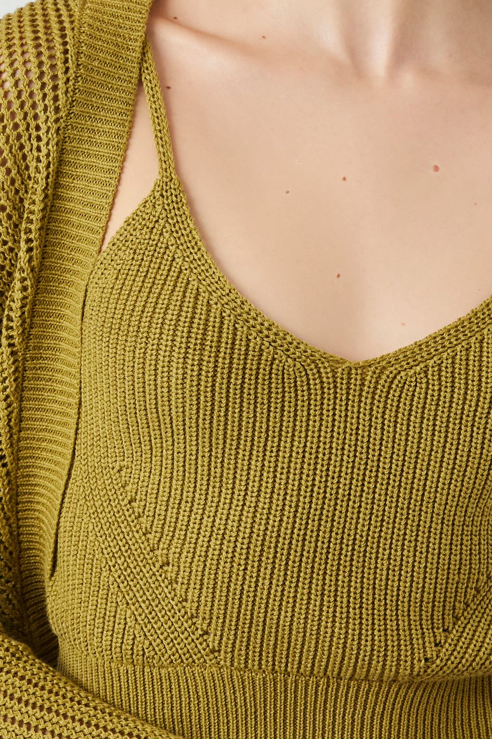 Ensemble avec cardigan et camisole en tricot sold by Urban Planet product image thumbnail 4