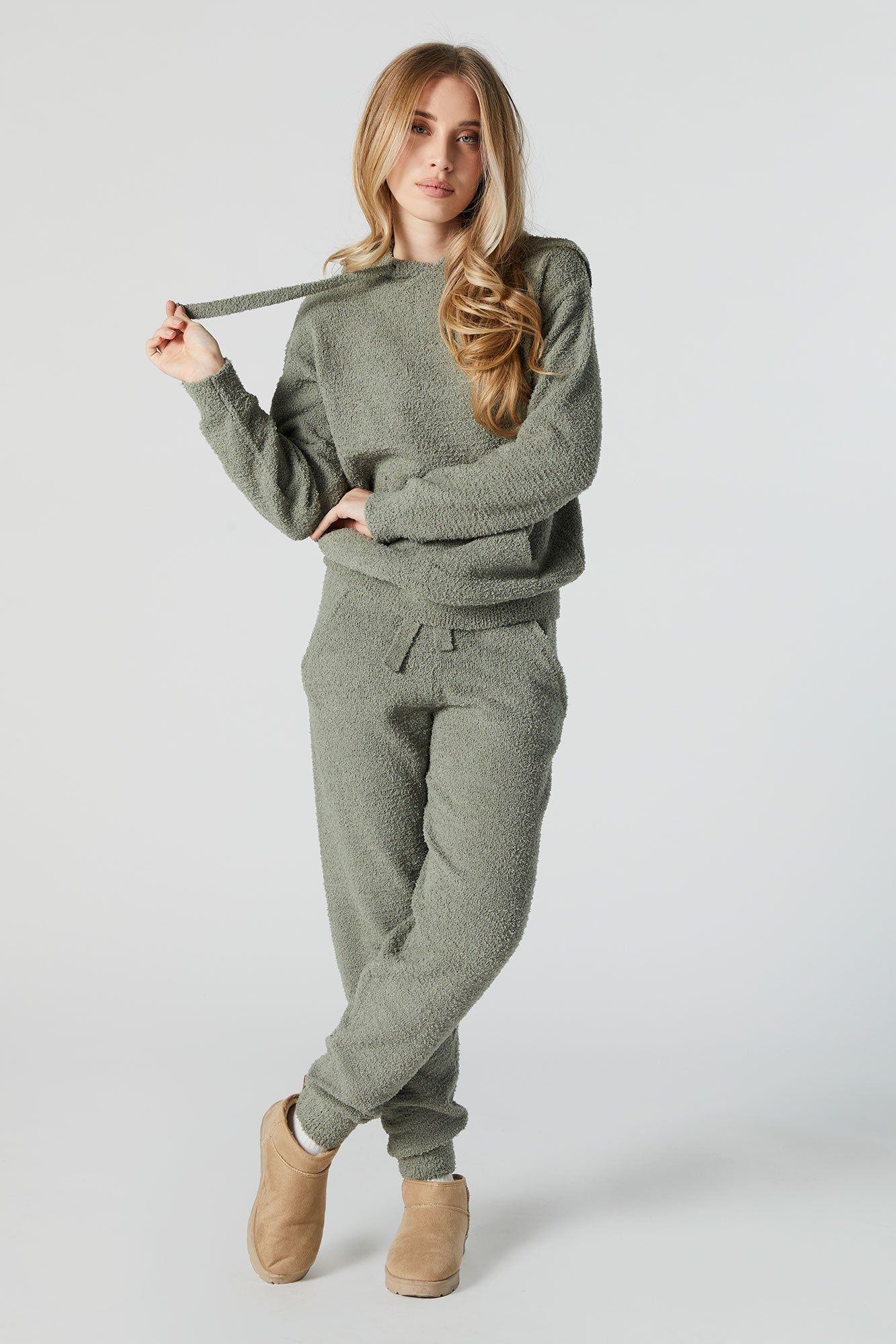 Haut à capuchon pelucheux sold by Urban Planet product image thumbnail 3