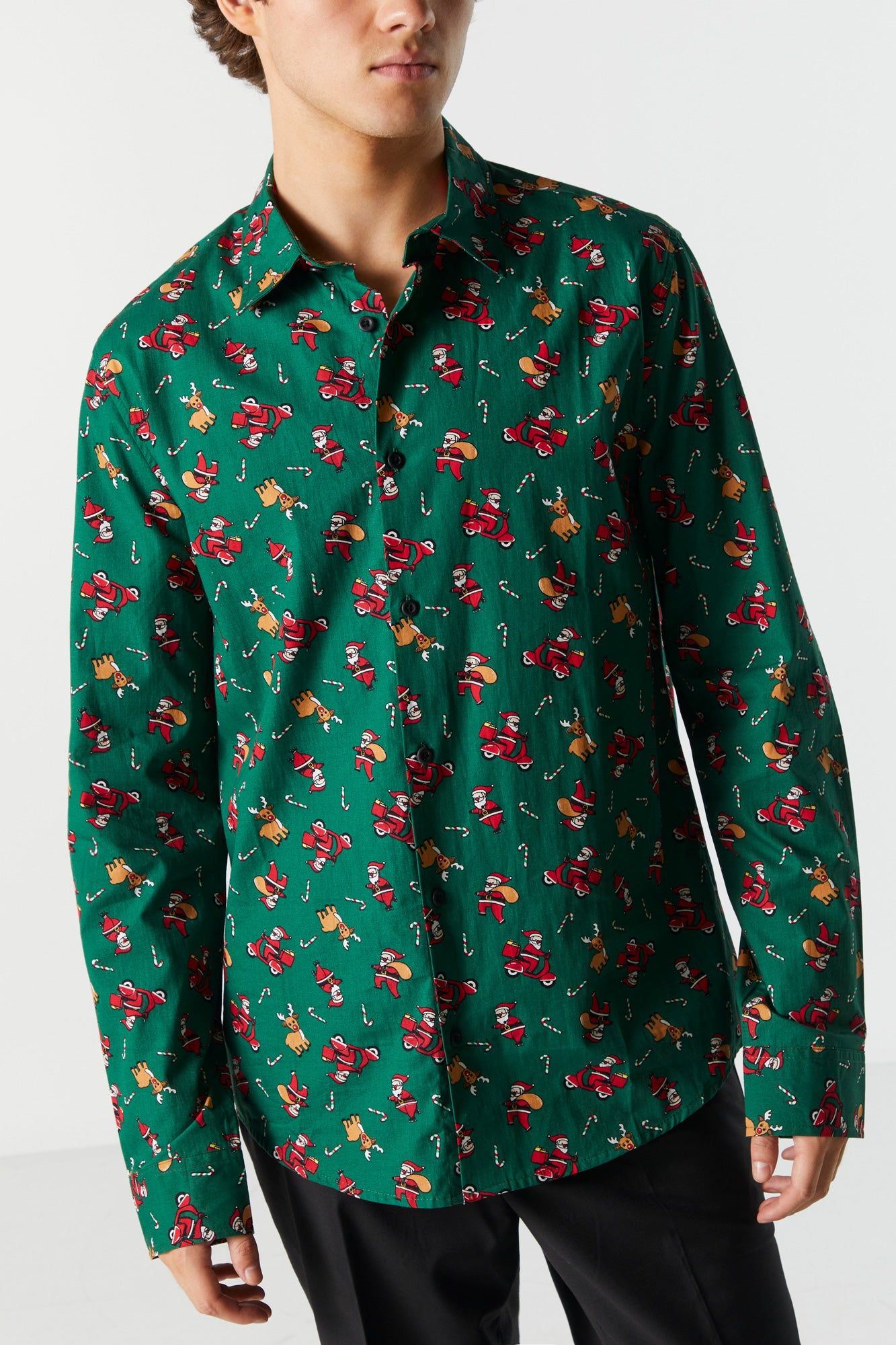 Haut boutonné à imprimé Père Noël sold by Urban Planet product image thumbnail 2