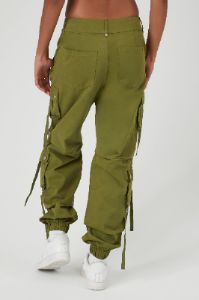 Pantalon de jogging cargo utilitaire multipoches sold by Urban Planet
