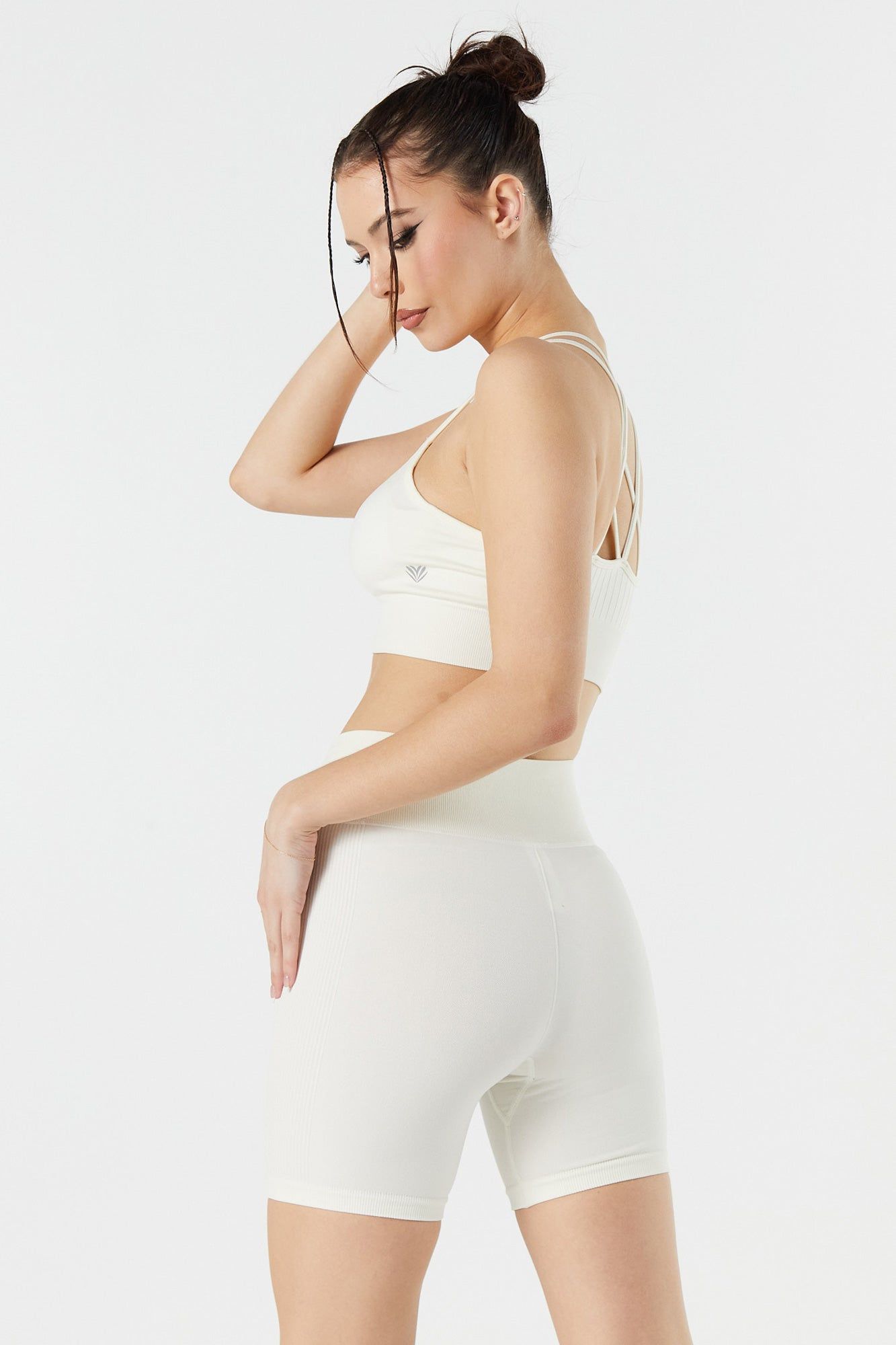 Short de cycliste à taille haute côtelé sur les côtés sold by Urban Planet product image thumbnail 6