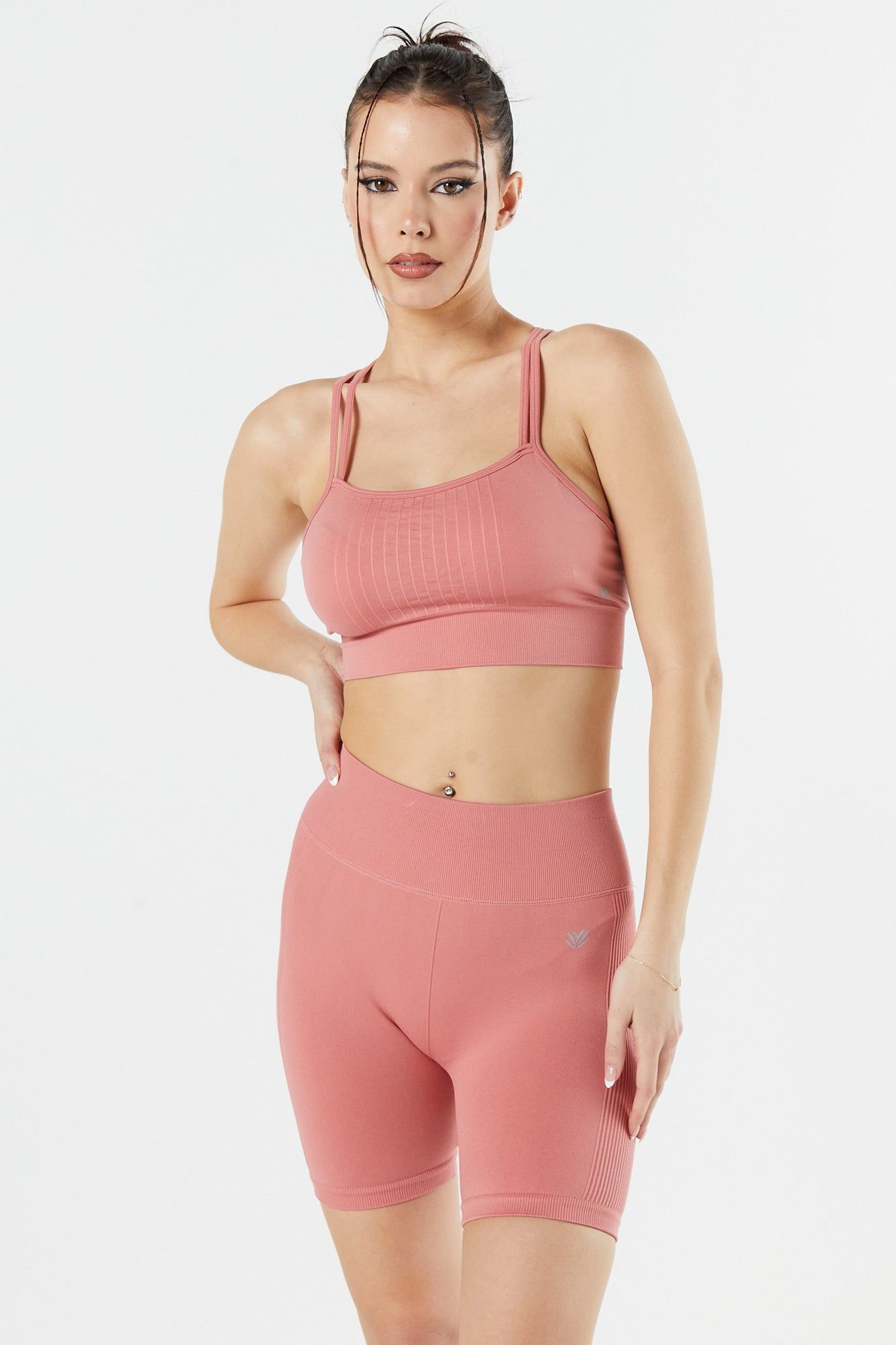 Short de cycliste à taille haute côtelé sur les côtés sold by Urban Planet product image thumbnail 27