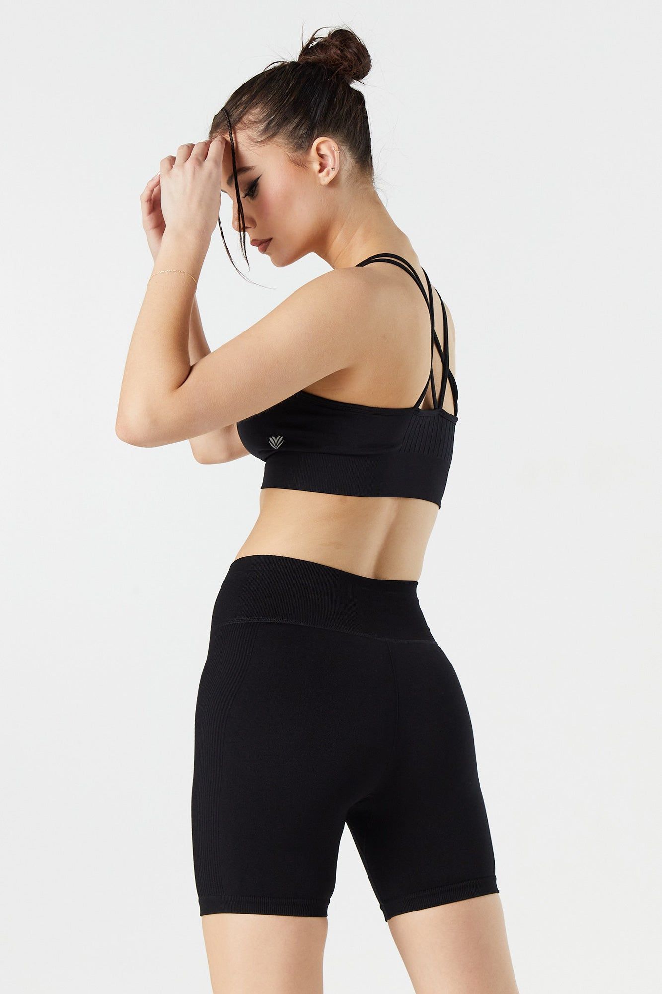 Short de cycliste à taille haute côtelé sur les côtés sold by Urban Planet product image thumbnail 2