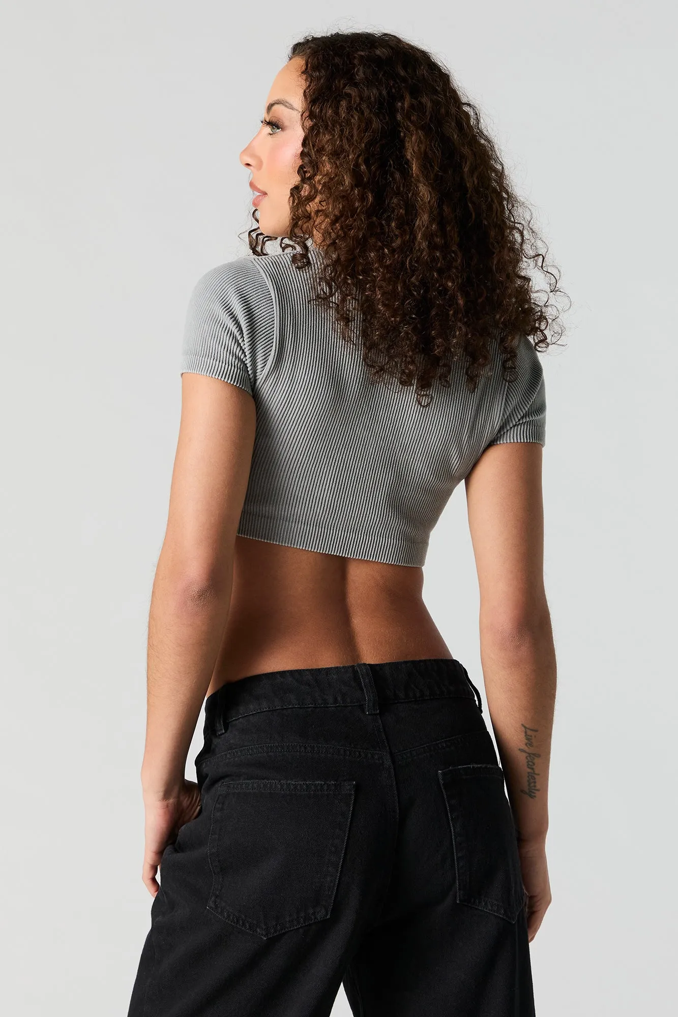 T shirt côtelé ultracourt sans couture à encolure en V sold by Urban Planet product image thumbnail 5