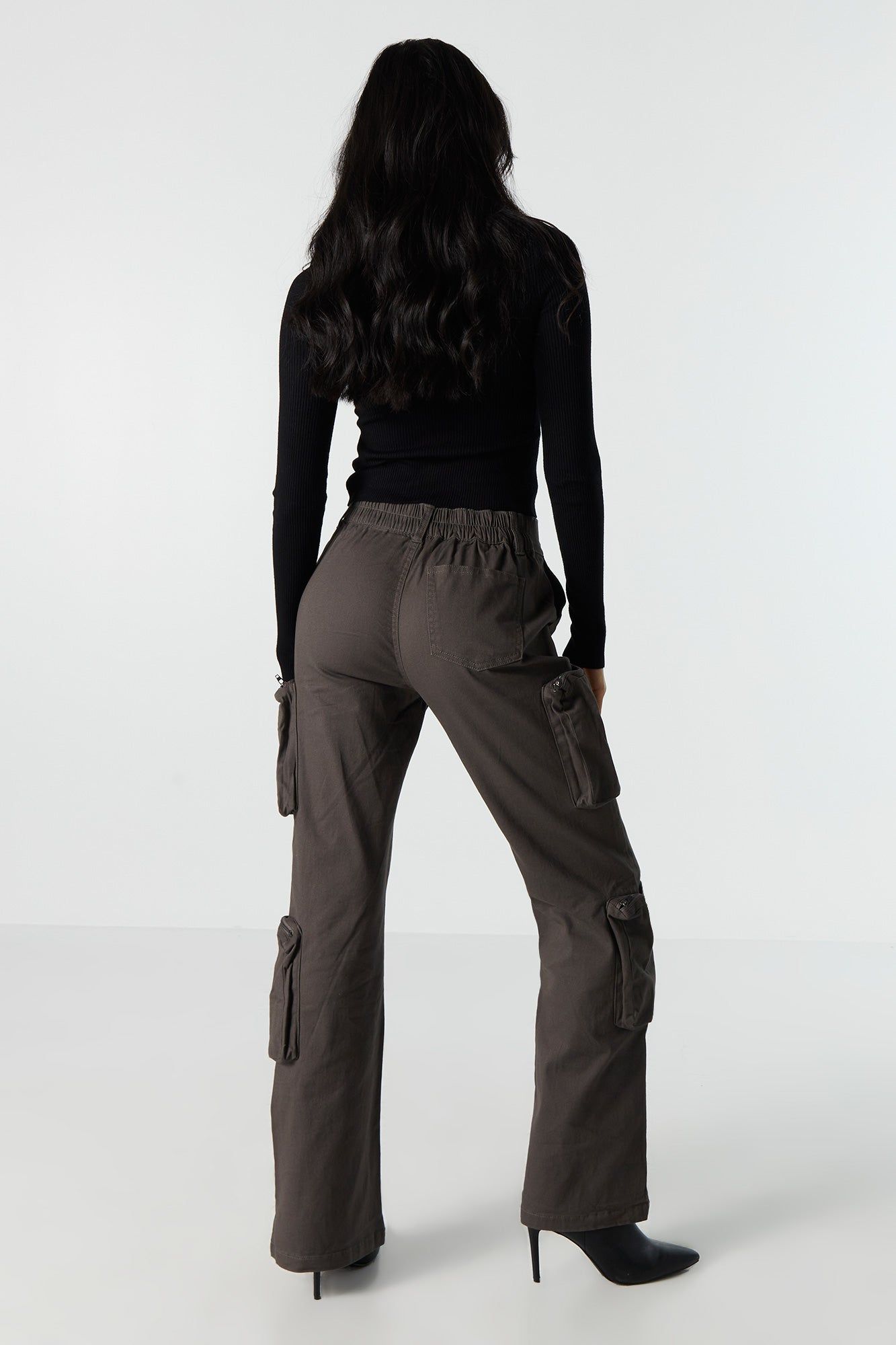 Pantalon cargo à multiples poches sold by Urban Planet product image thumbnail 3