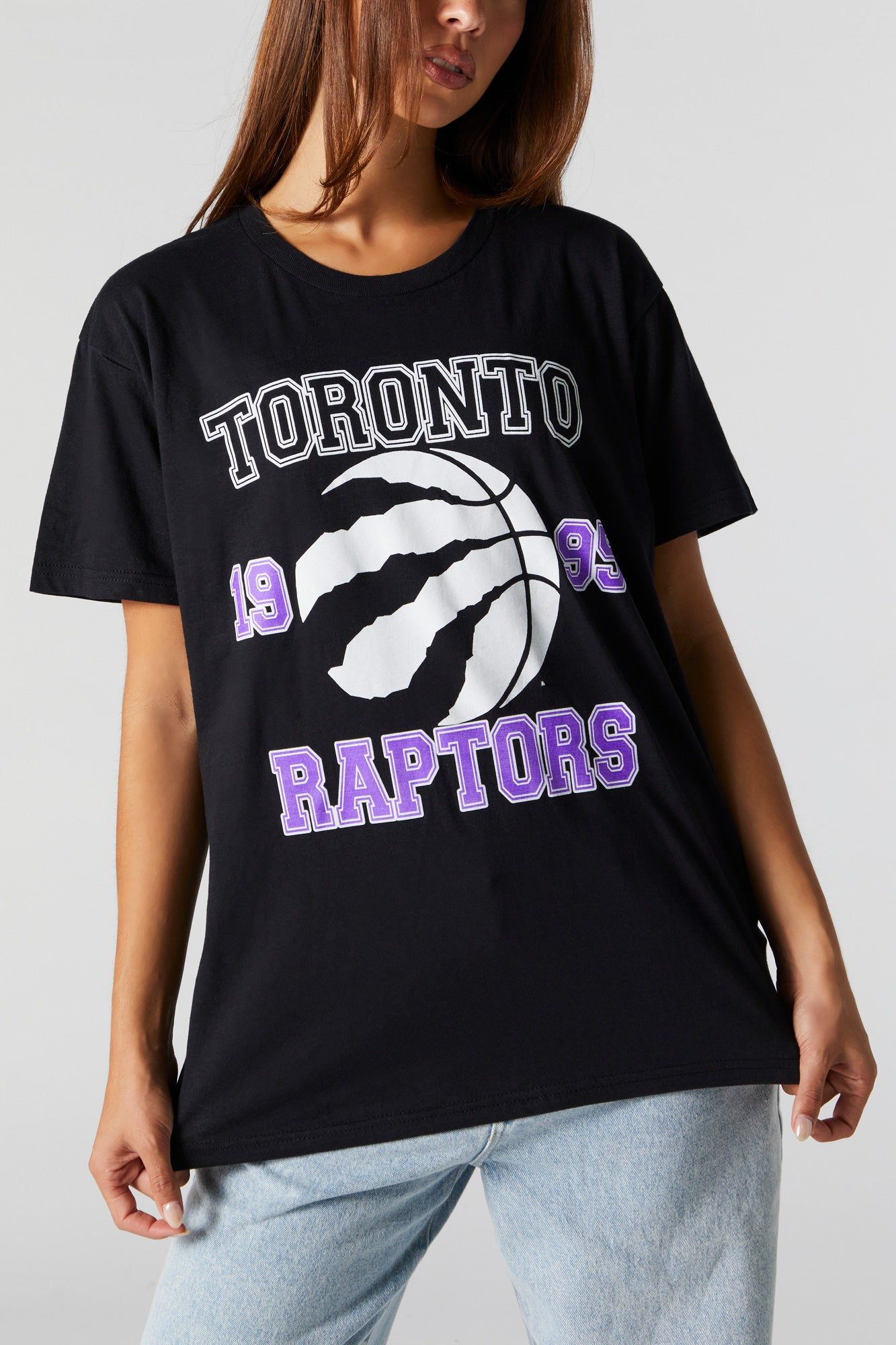 T-shirt de coupe garçonne à imprimé Toronto Raptors sold by Urban Planet product image thumbnail 4