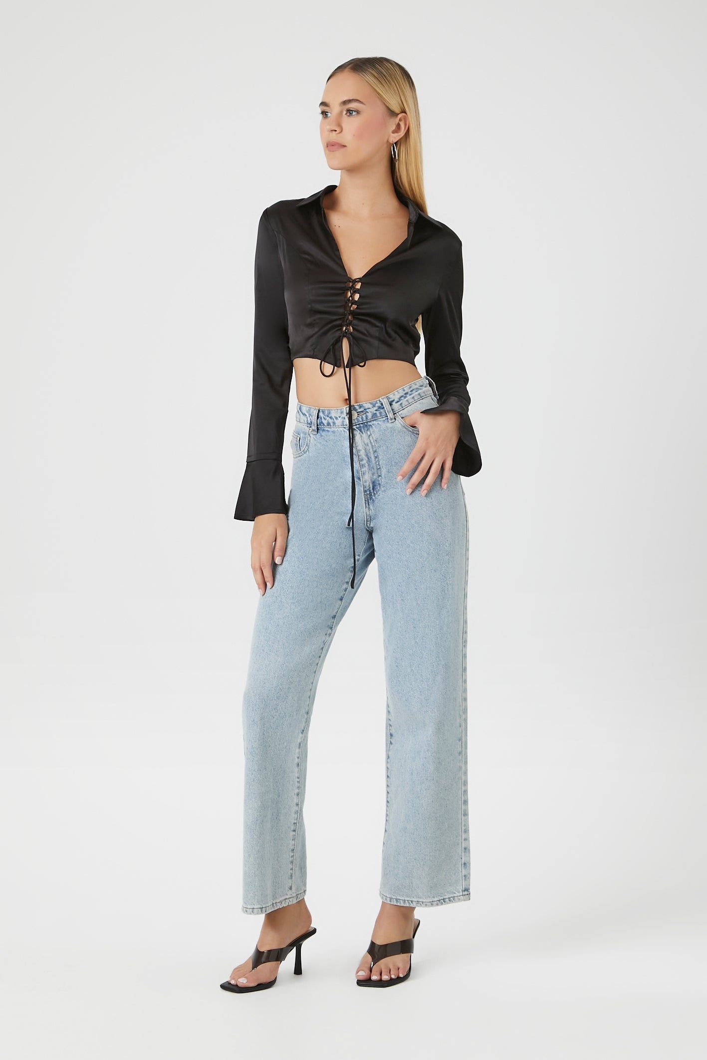 Haut court en satin avec attache sold by Urban Planet product image thumbnail 9