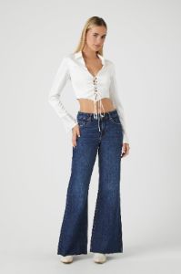 Haut court en satin avec attache sold by Urban Planet