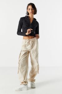 Pantalon cargo parachute avec anneau en D sold by Urban Planet