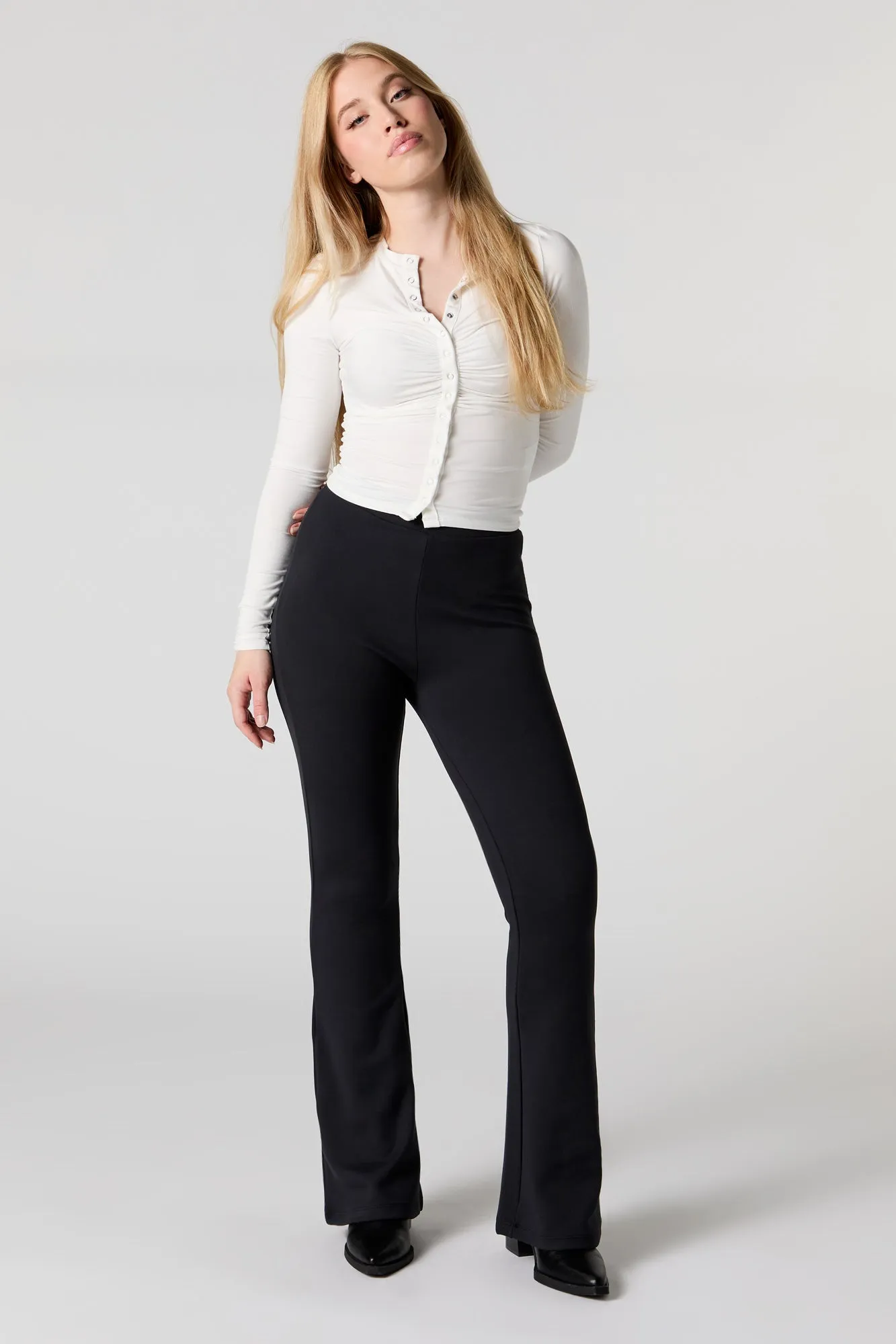Legging à jambe évasée à taille haute sold by Urban Planet product image thumbnail 4