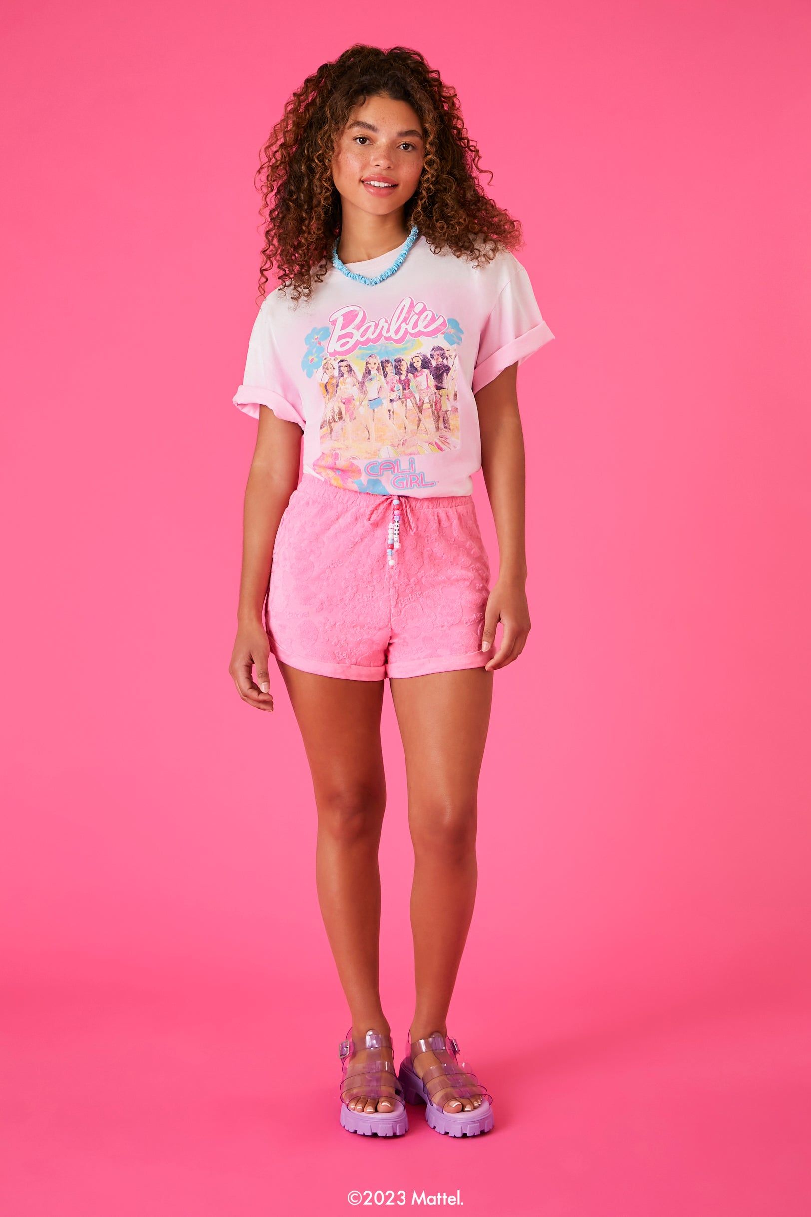 T-shirt à imprimé Barbie™ Beach Party sold by Urban Planet product image thumbnail 4
