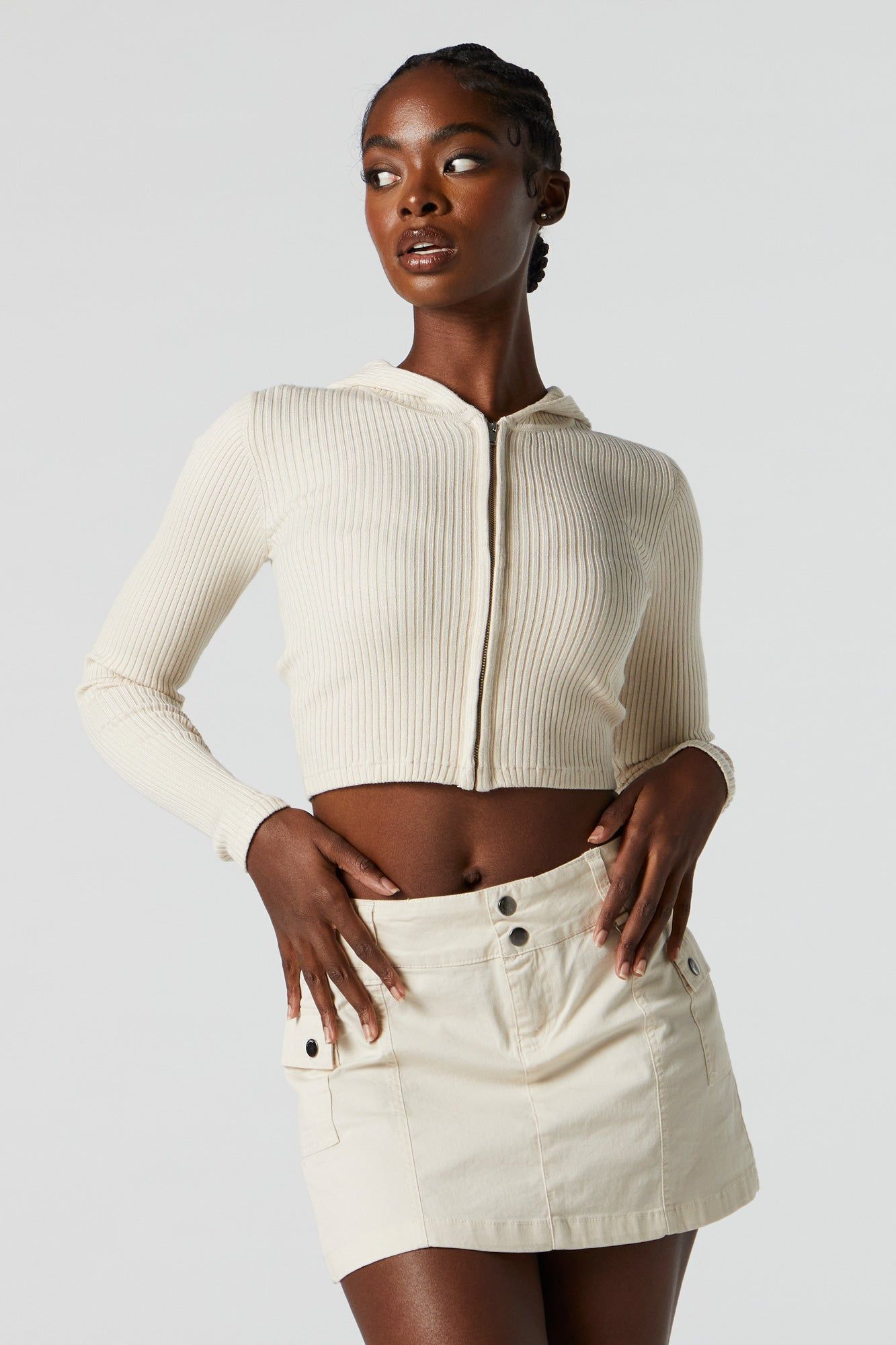 Haut côtelé court à capuchon avec fermeture à glissière sold by Urban Planet product image thumbnail 2