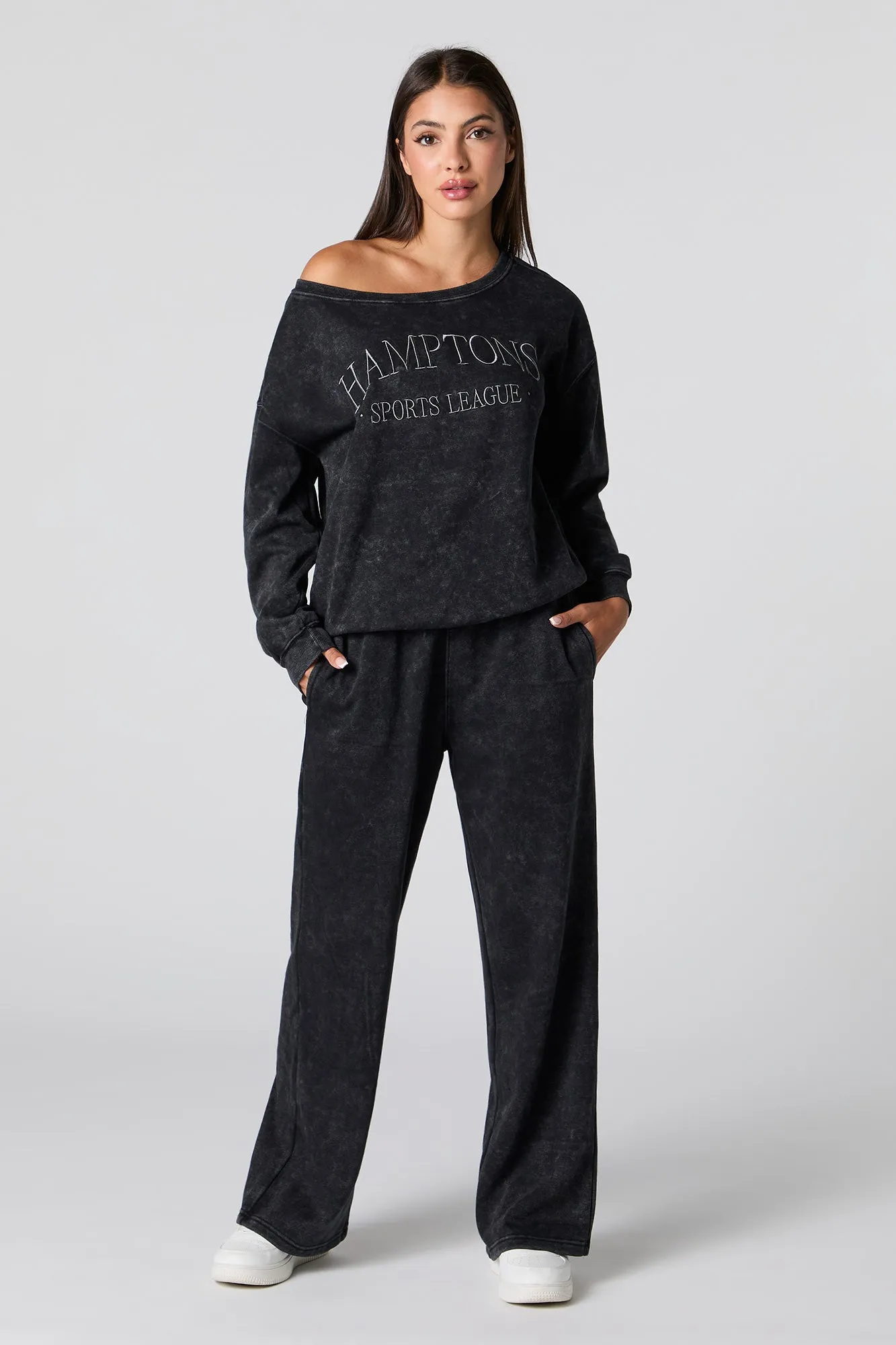 Washed Wide Leg Fleece Sweatpant sold by Urban Planet