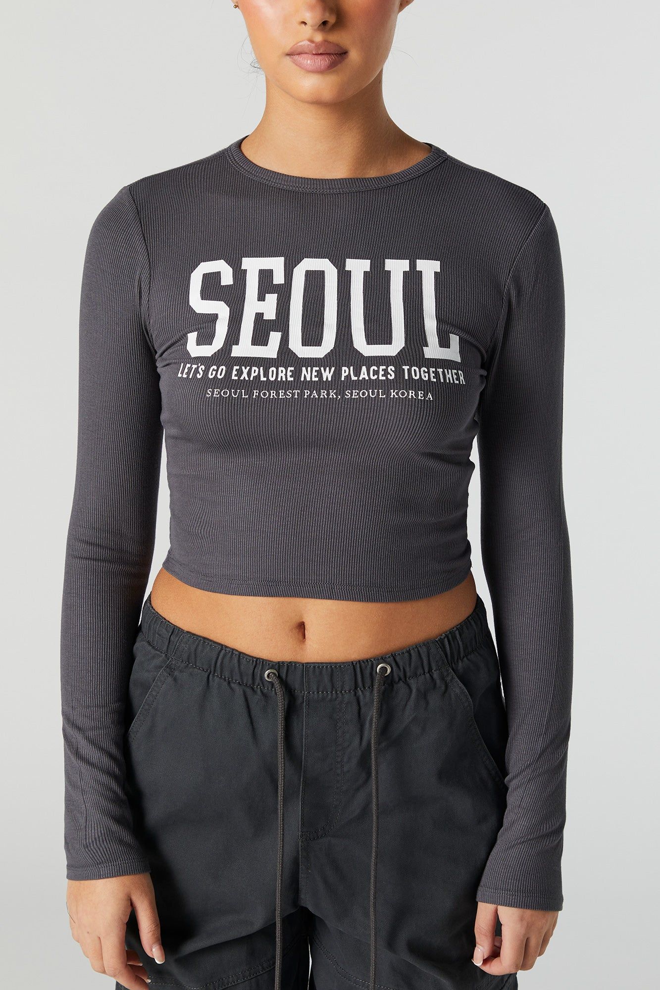 Haut court à manches longues avec imprimé Seoul sold by Urban Planet product image thumbnail 2