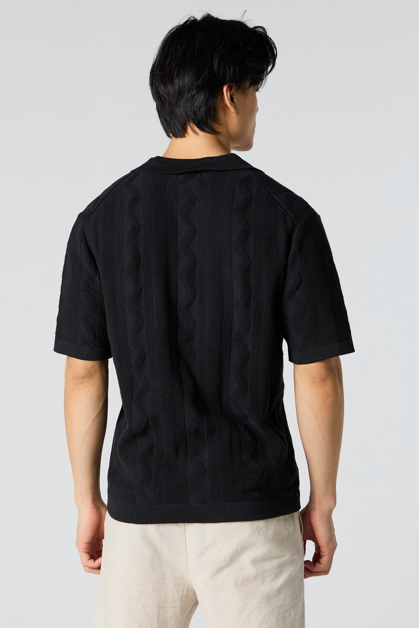 Haut boutonné en tricot à manches courtes sold by Urban Planet product image thumbnail 2