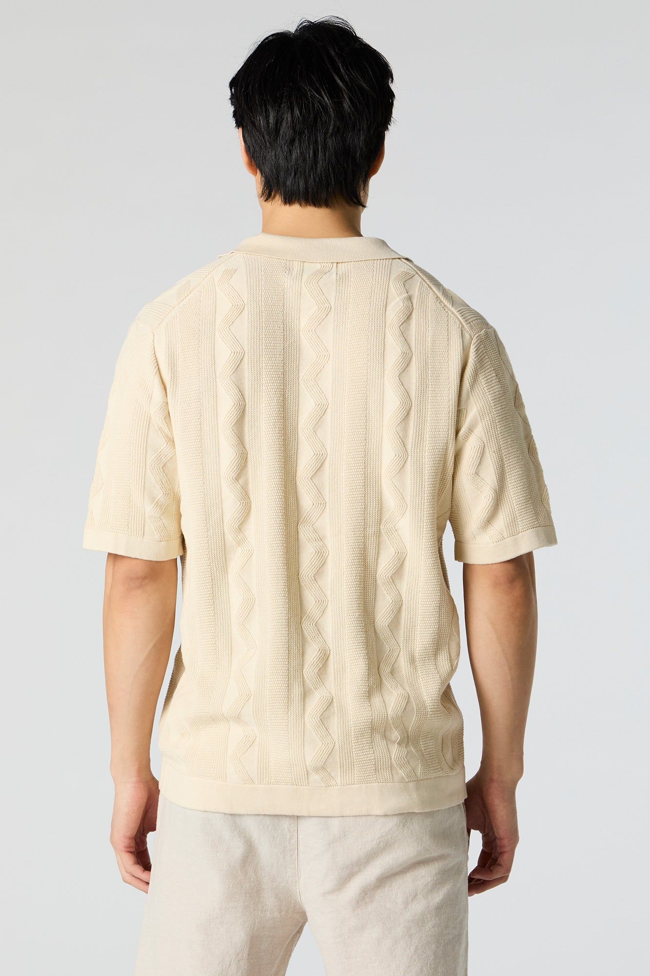 Haut boutonné en tricot à manches courtes sold by Urban Planet product image thumbnail 5