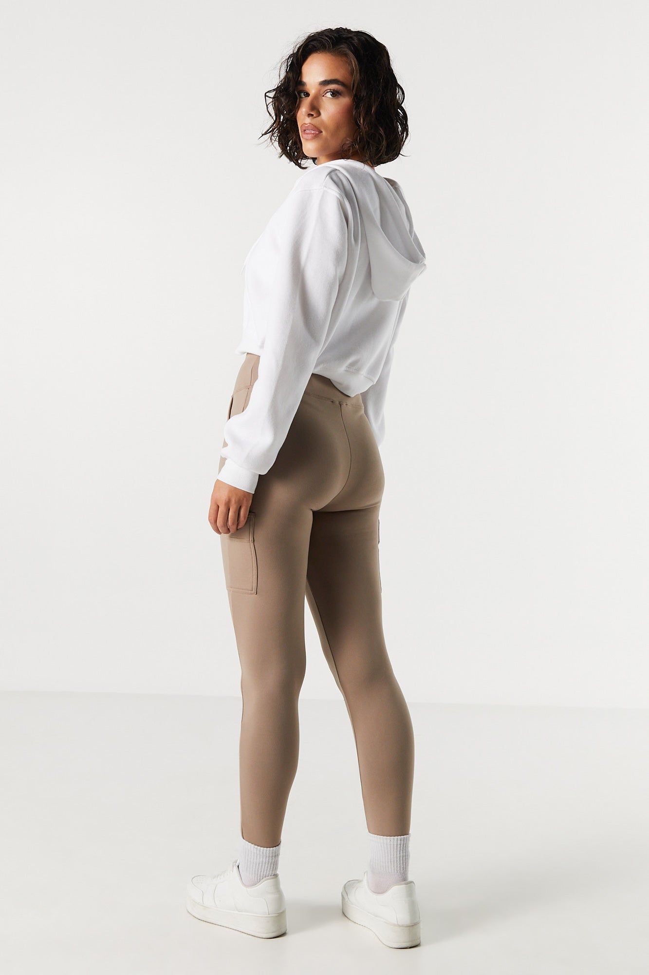 Legging super doux à poches multiples sold by Urban Planet product image thumbnail 3