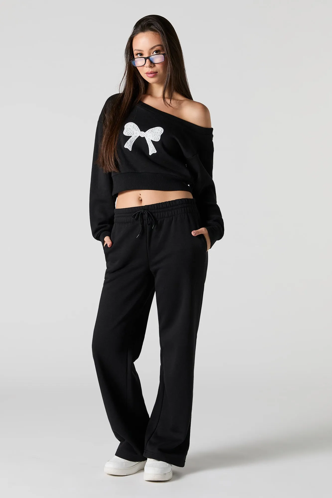 Chandail court en molleton à épaules dénudées sold by Urban Planet product image thumbnail 3