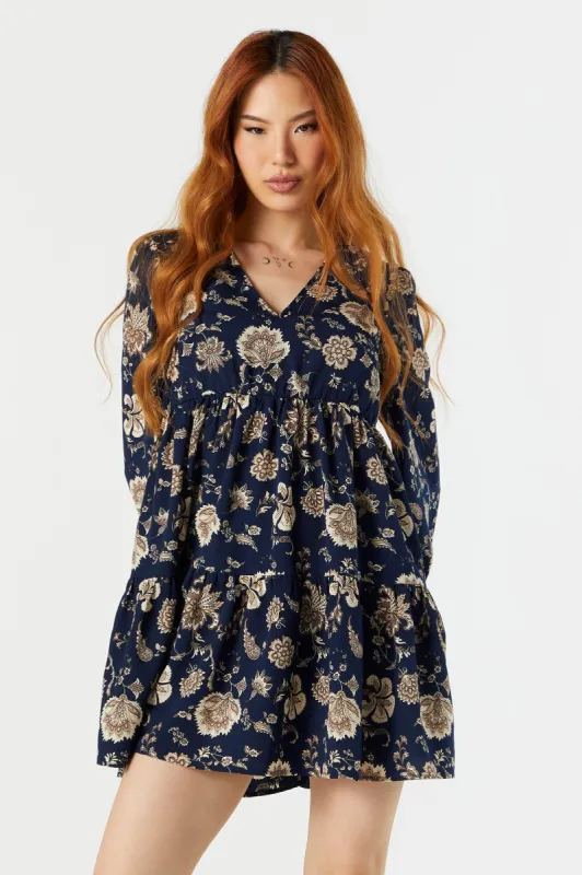 Robe de style nuisette volantée fleurie à manches longues sold by Urban Planet