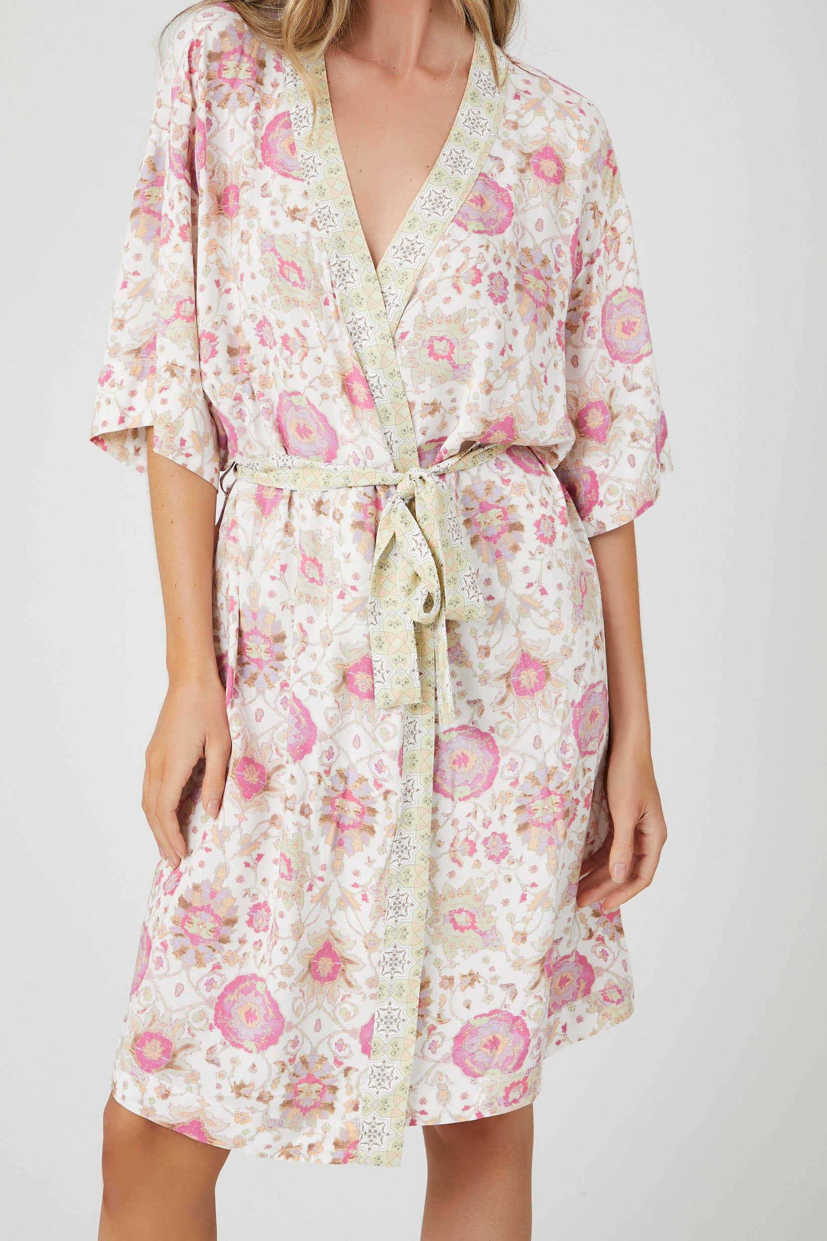 Peignoir imprimé avec attache sold by Urban Planet product image thumbnail 5