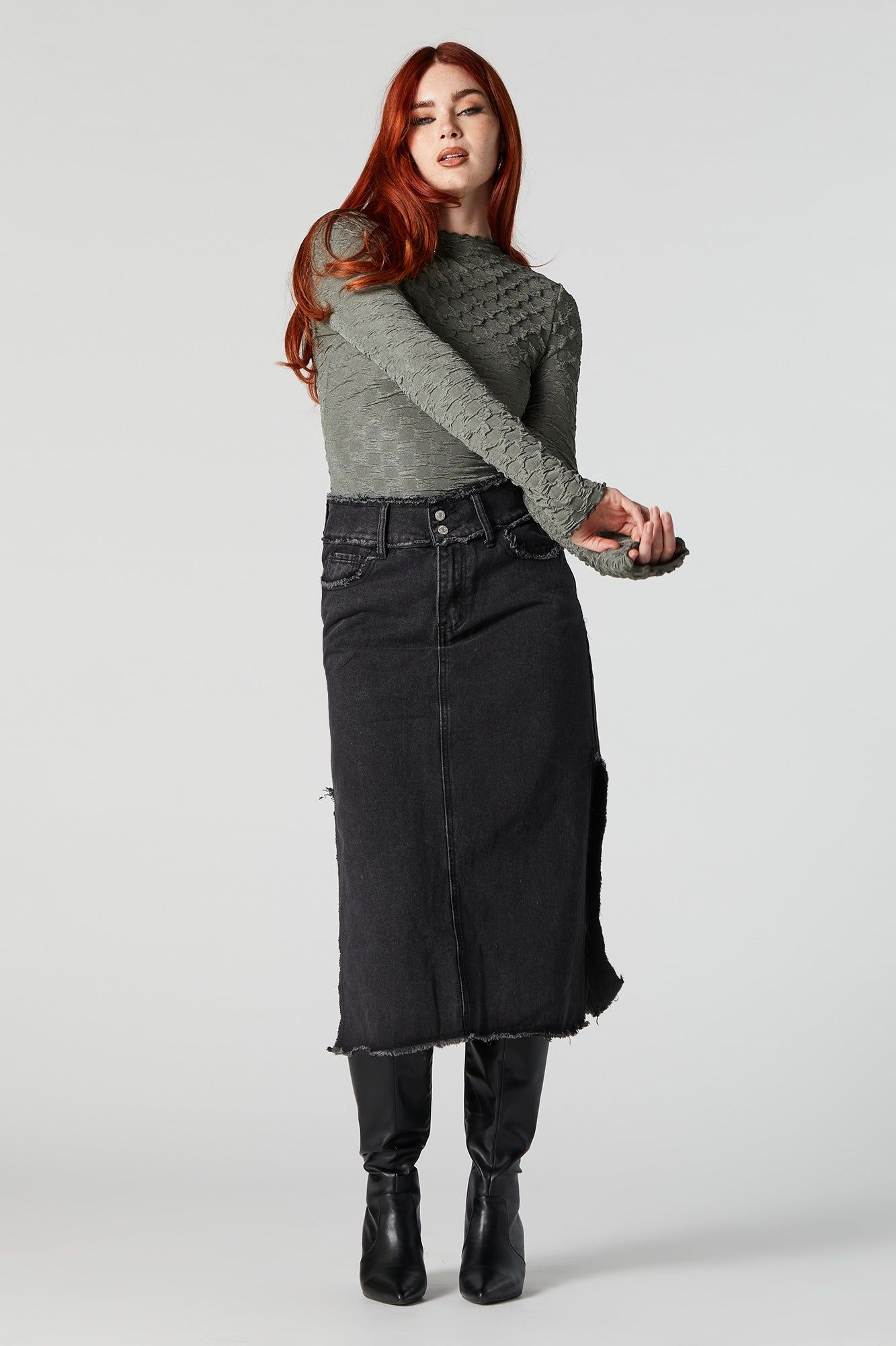 Maillot texturé avec ourlet volanté et col cheminée sold by Urban Planet product image thumbnail 4