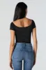 Maillot profilé à manches courtes et épaules dégagées sold by Urban Planet